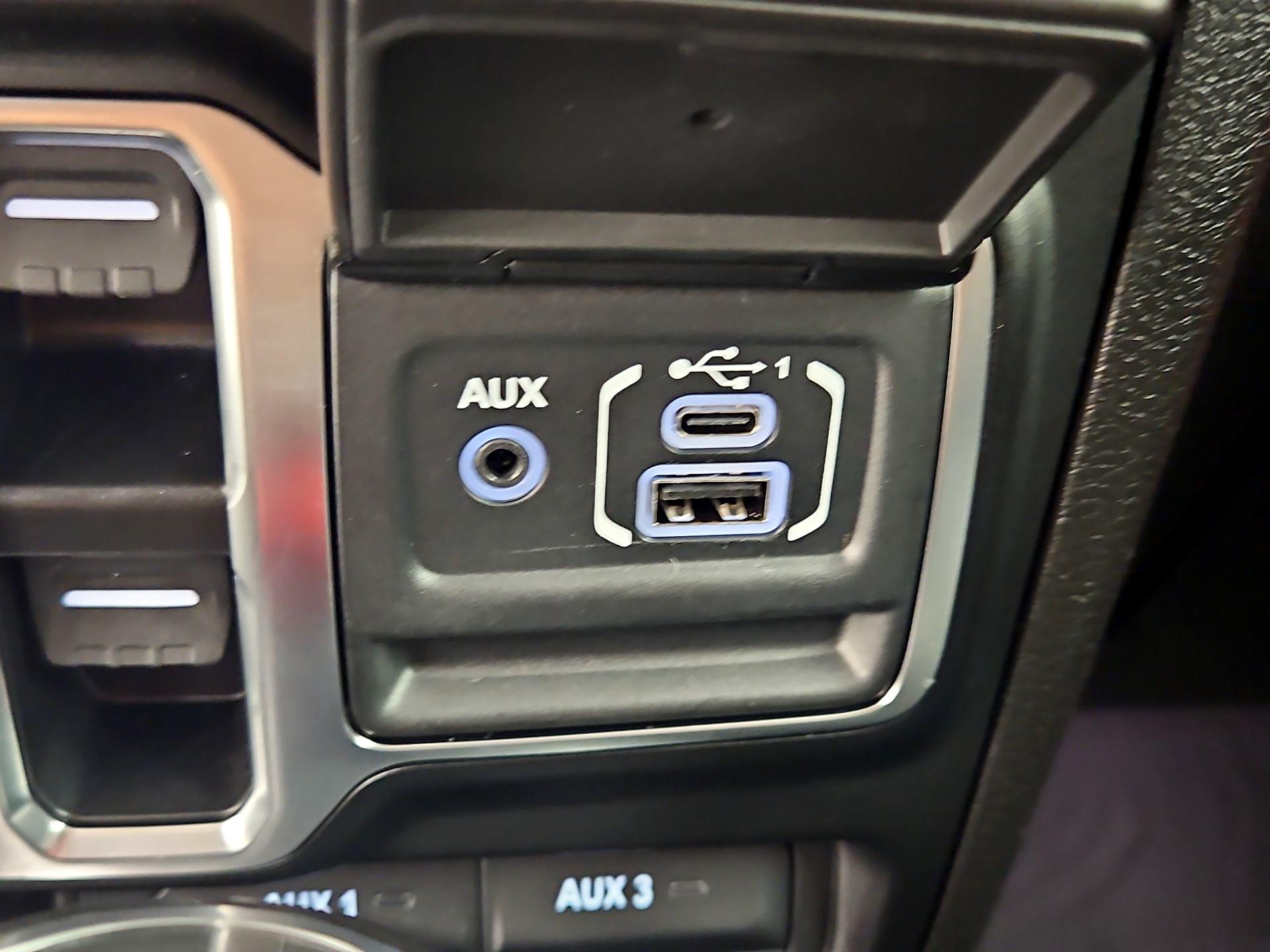 Thumbnail: 2025 Jeep Gladiator - 18