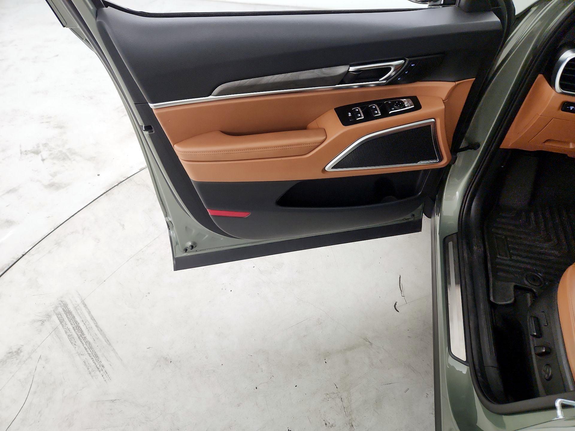 Thumbnail: 2024 Kia Telluride - 12