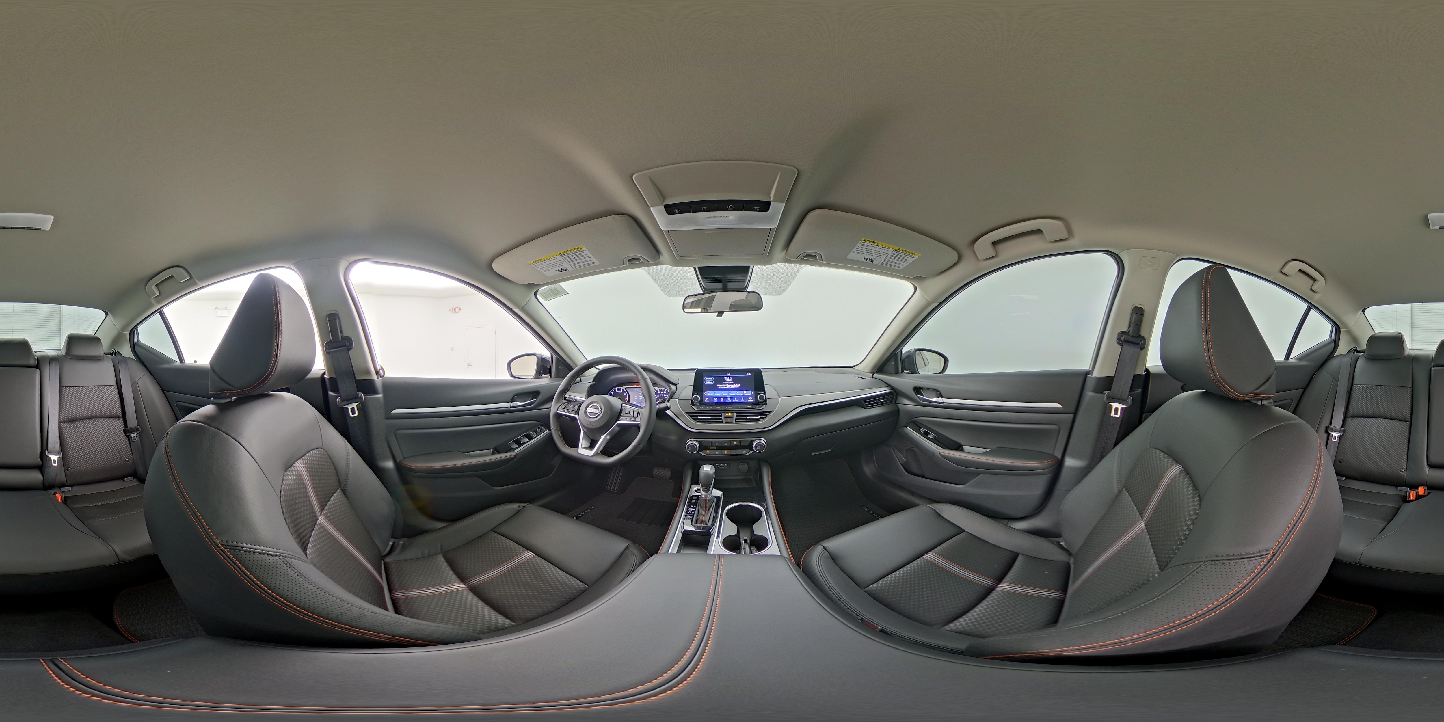 2025 Nissan Altima SR - Photo 25