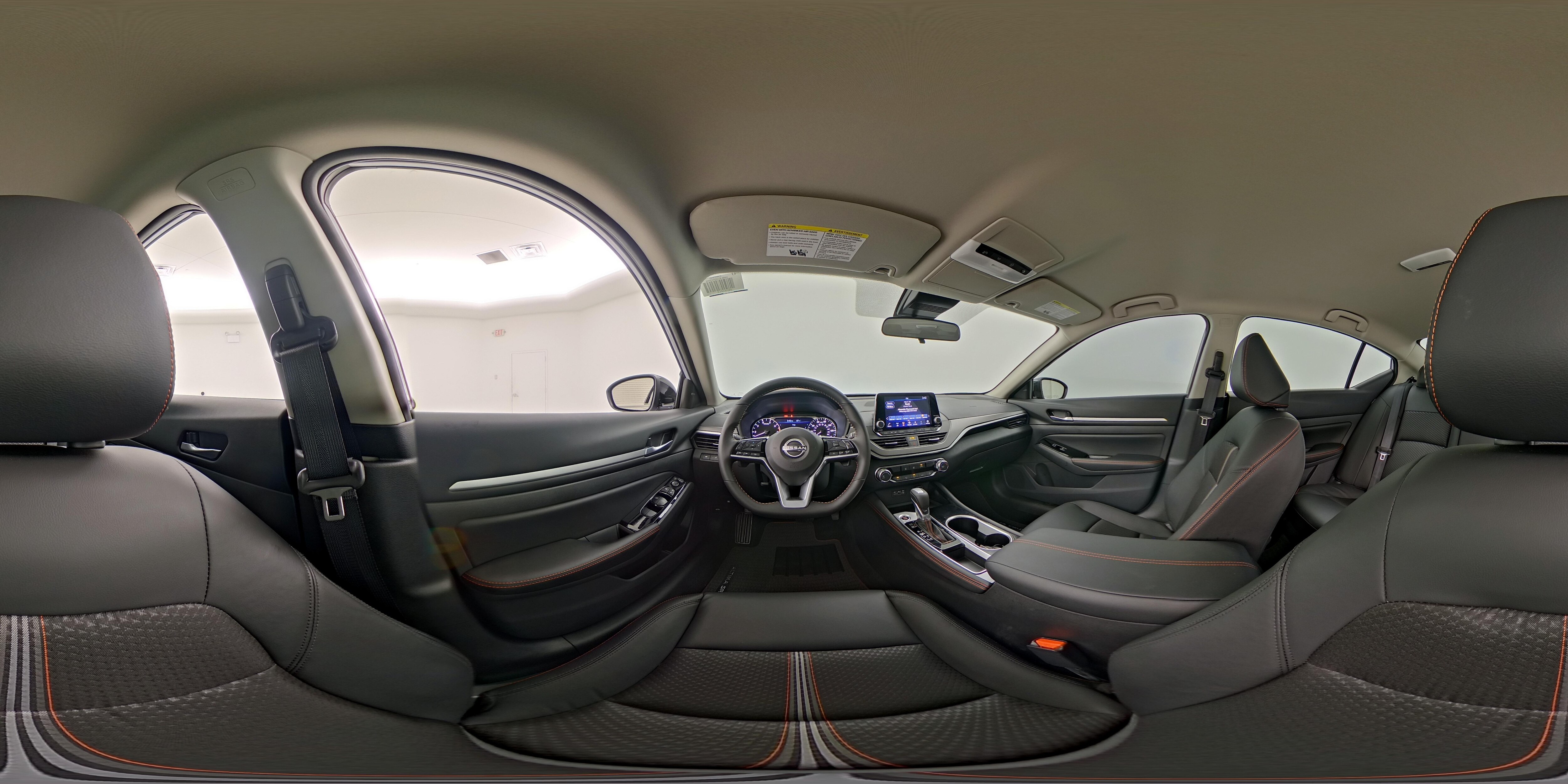 2025 Nissan Altima SR - Photo 27