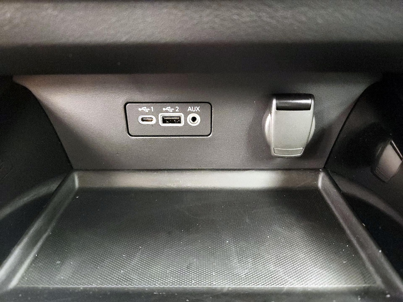 2025 Nissan Altima SR - Photo 19