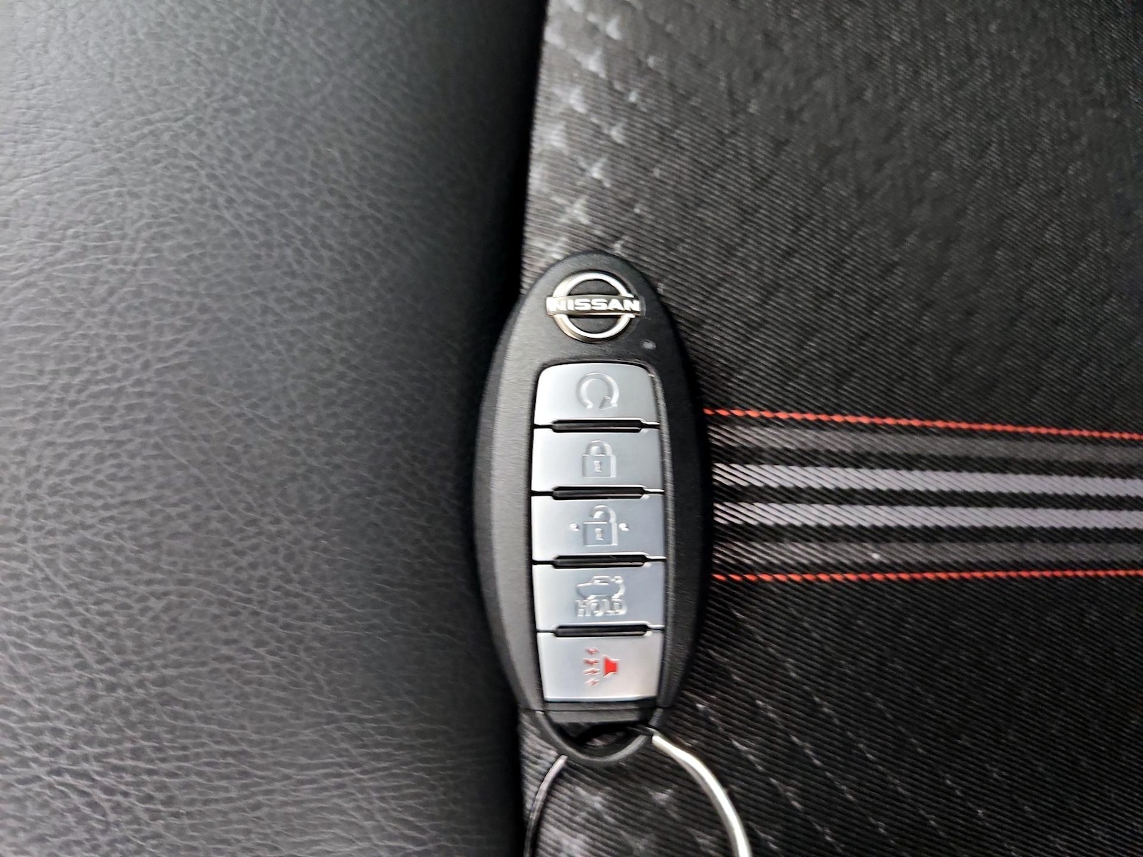 2025 Nissan Altima SR - Photo 24