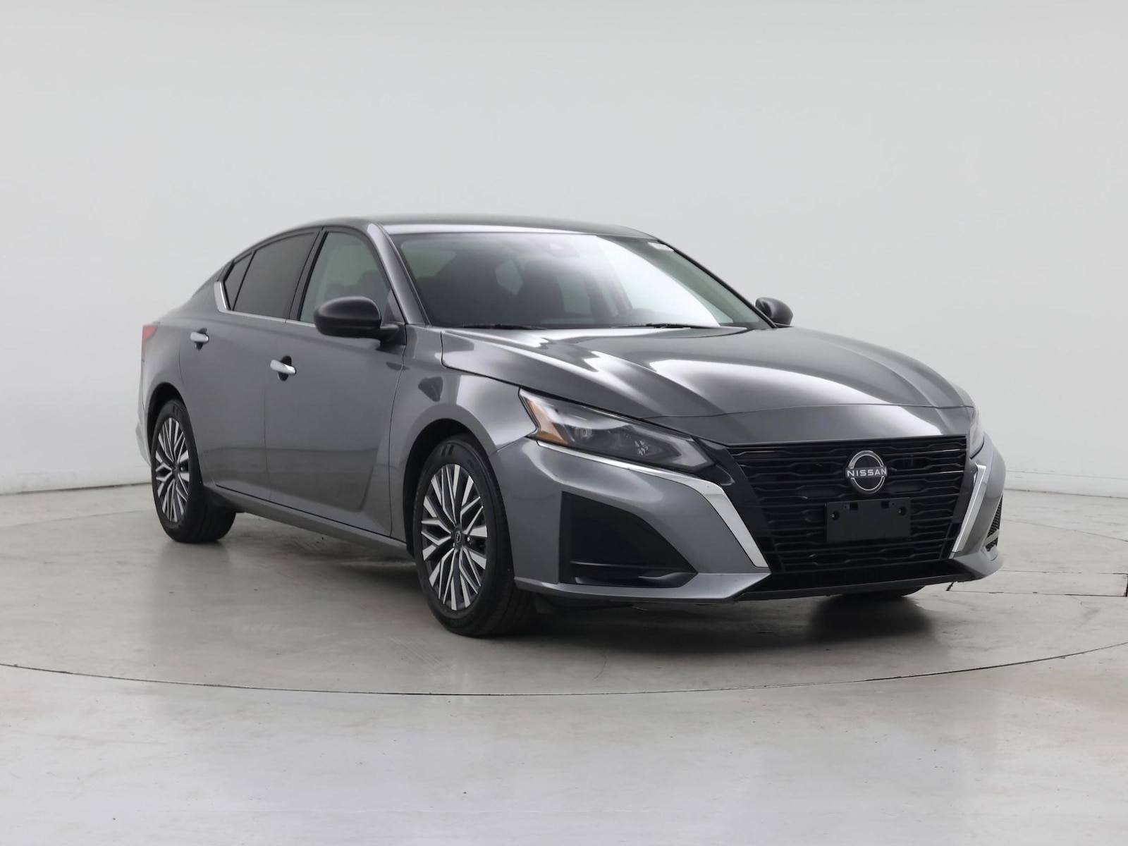 2024 Nissan Altima SV - Photo 2