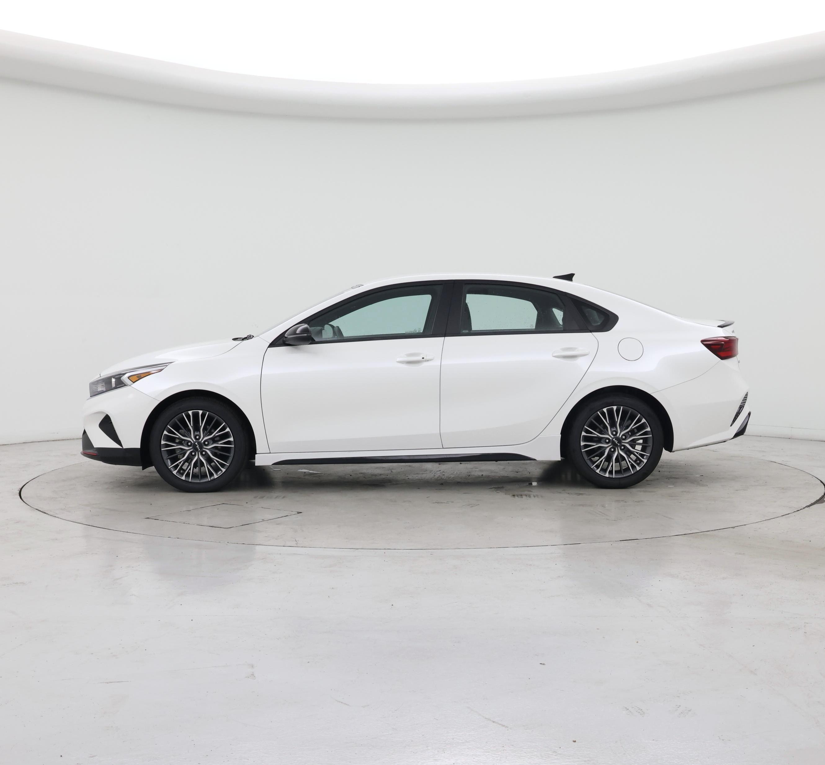Thumbnail: 2023 Kia Forte - 3