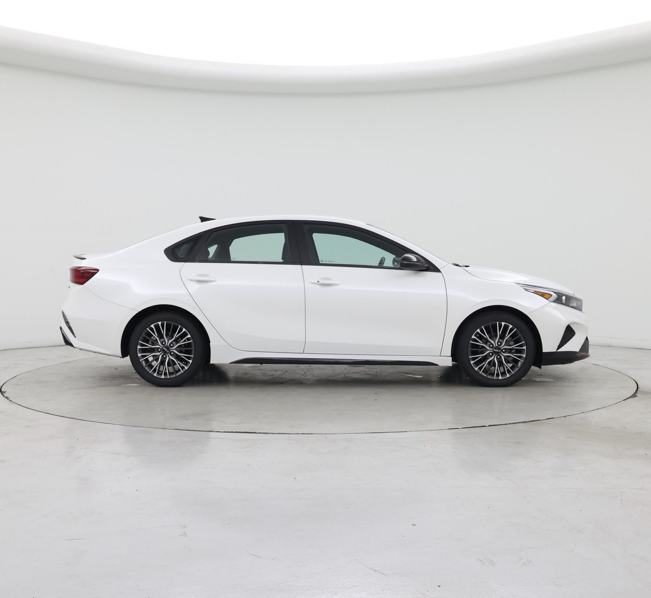 Thumbnail: 2023 Kia Forte - 7