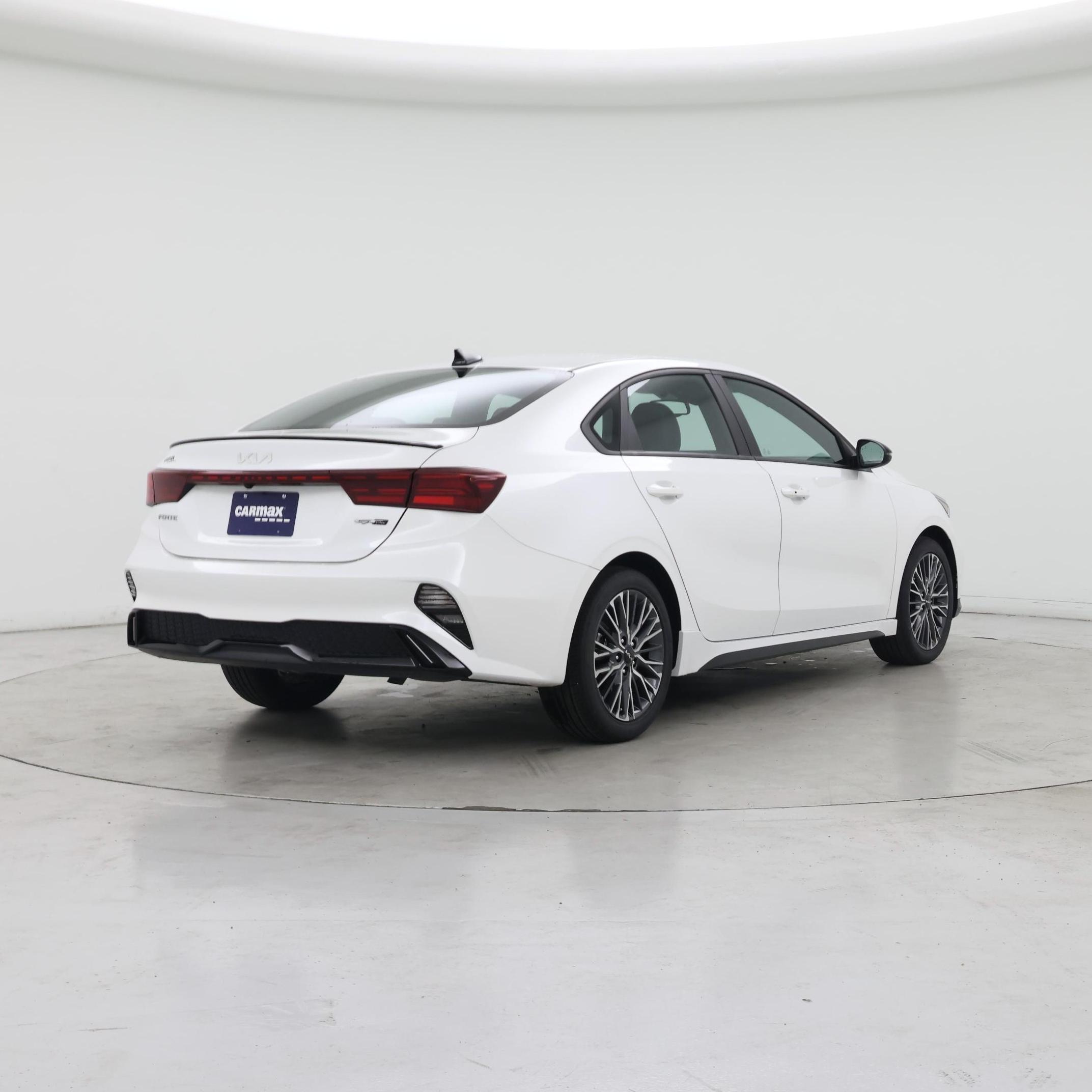 Thumbnail: 2023 Kia Forte - 8