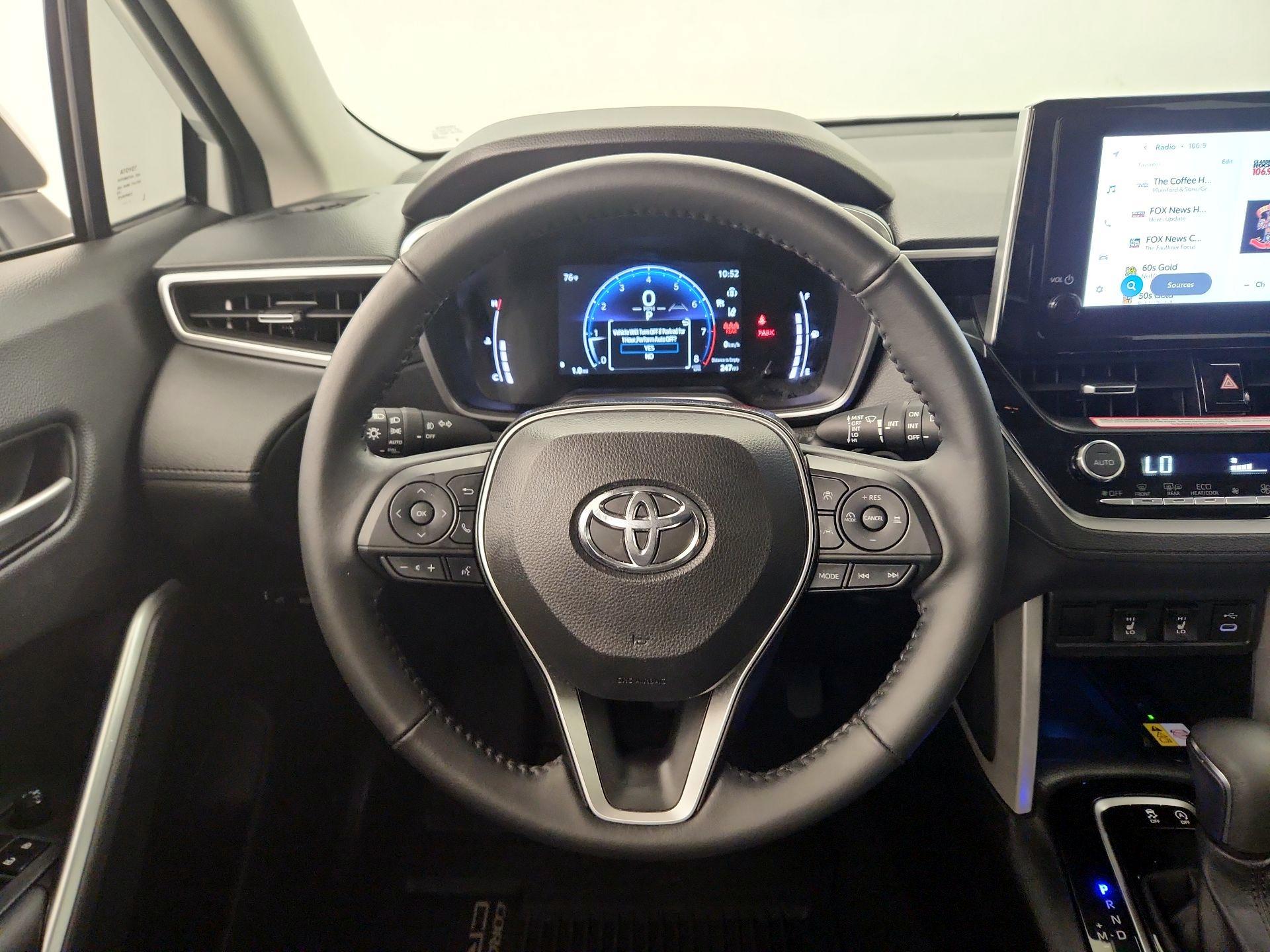Thumbnail: 2023 Toyota Corolla Cross - 10