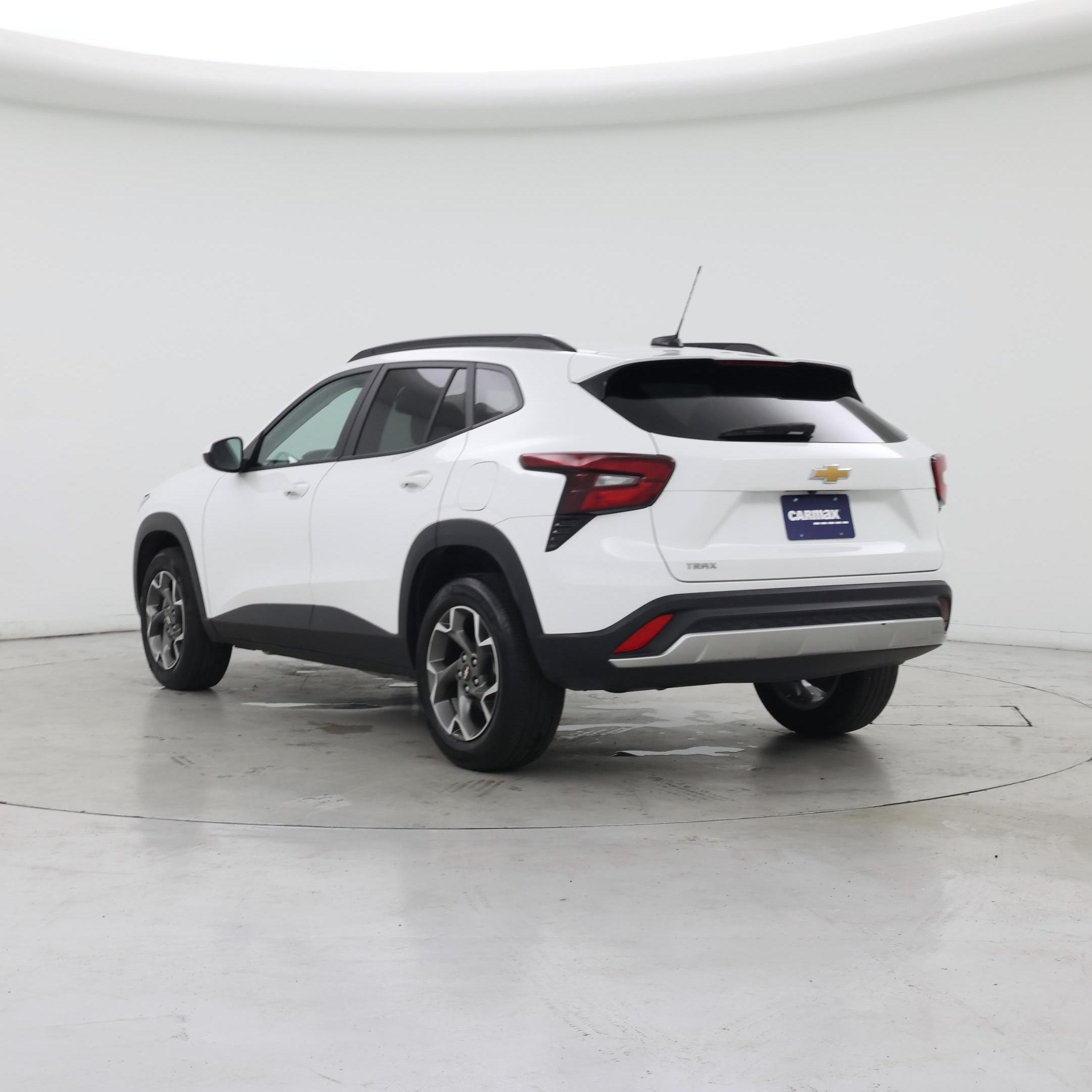 Thumbnail: 2025 Chevrolet Trax - 2