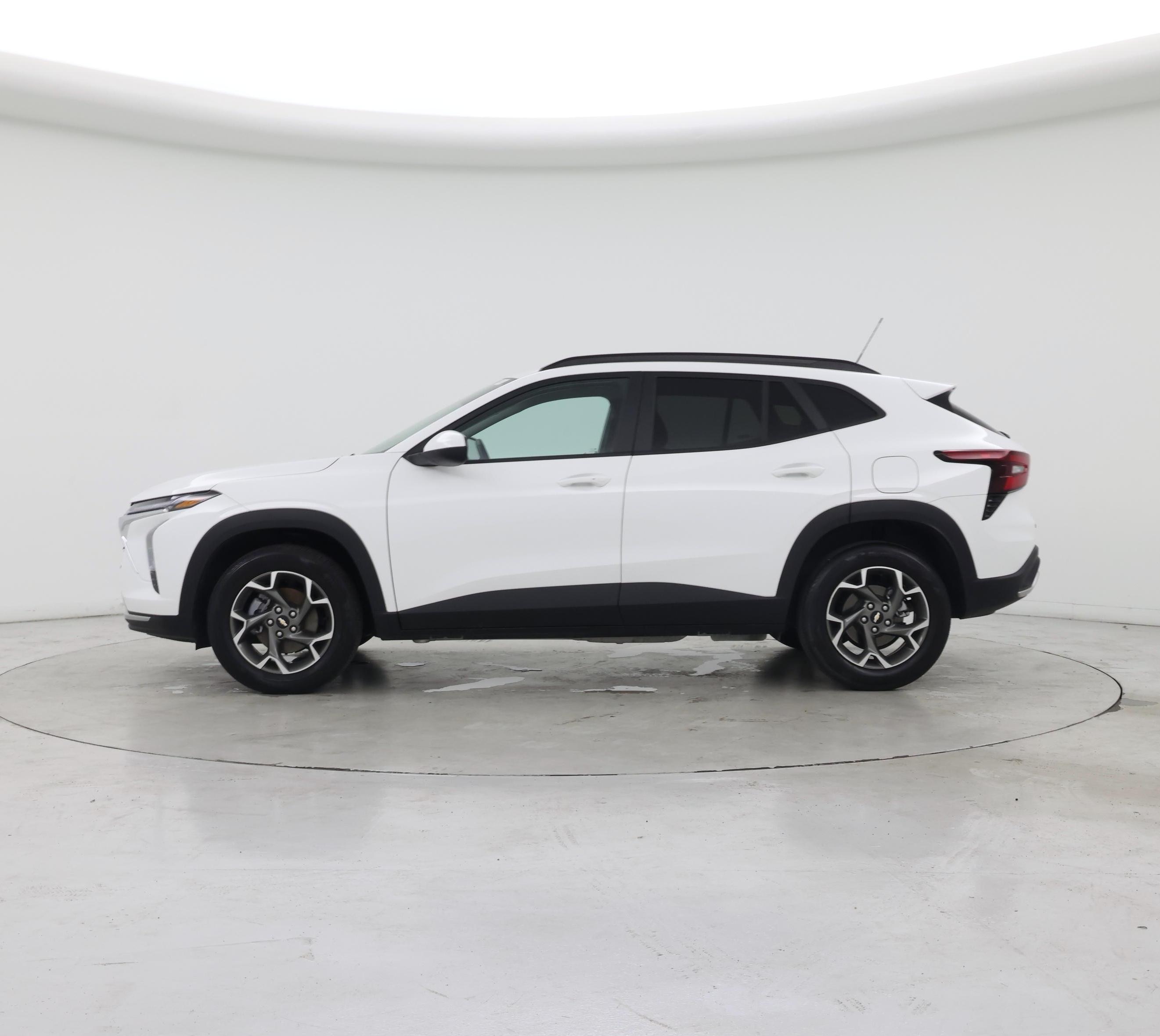 Thumbnail: 2025 Chevrolet Trax - 3