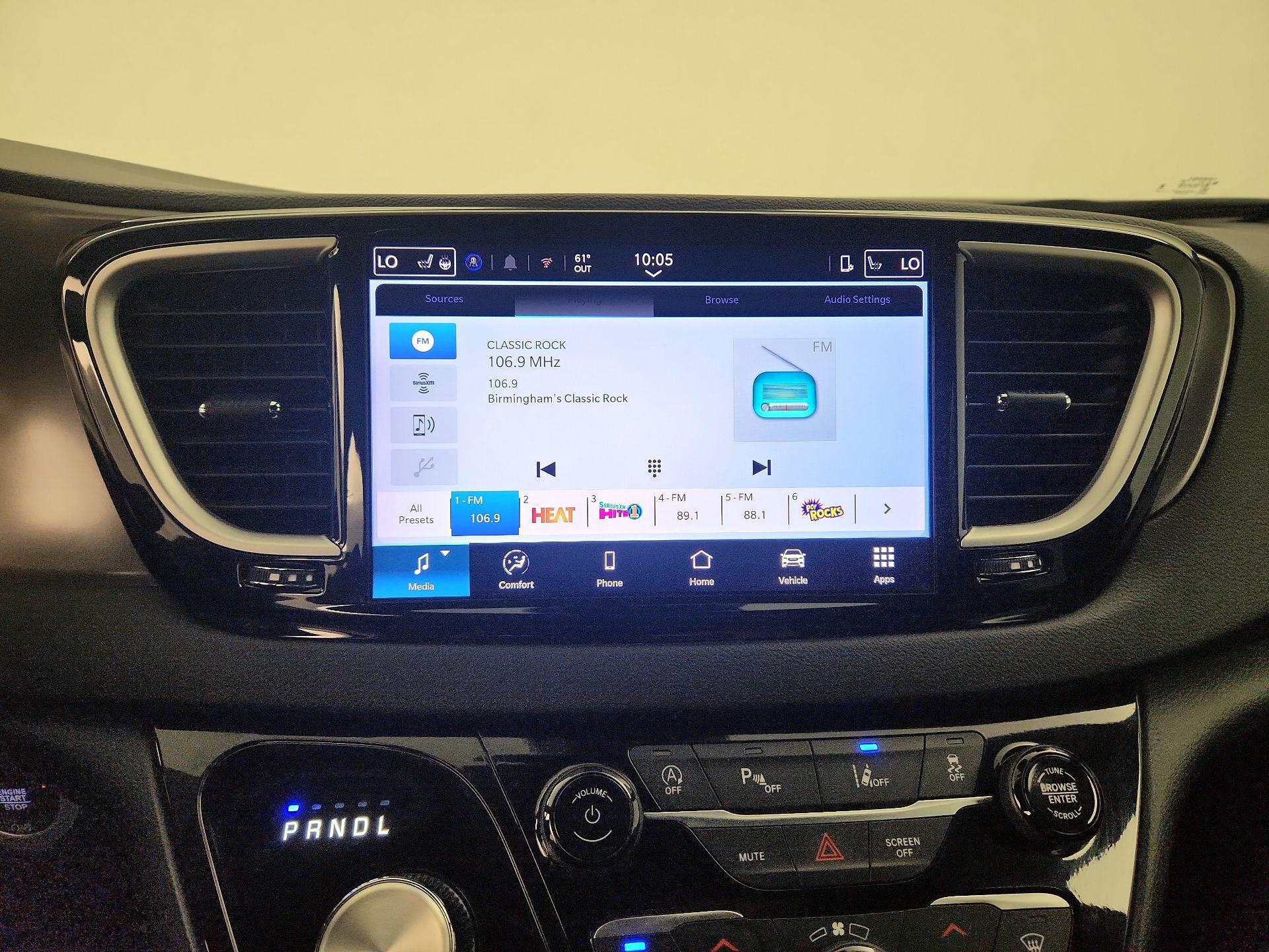Thumbnail: 2025 Chrysler Pacifica - 15