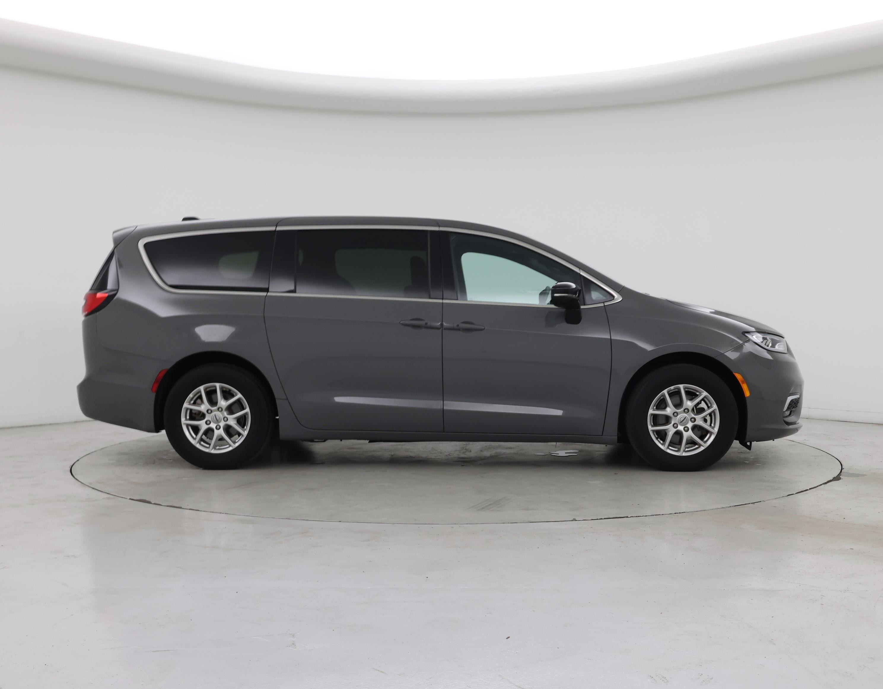 Thumbnail: 2025 Chrysler Pacifica - 7