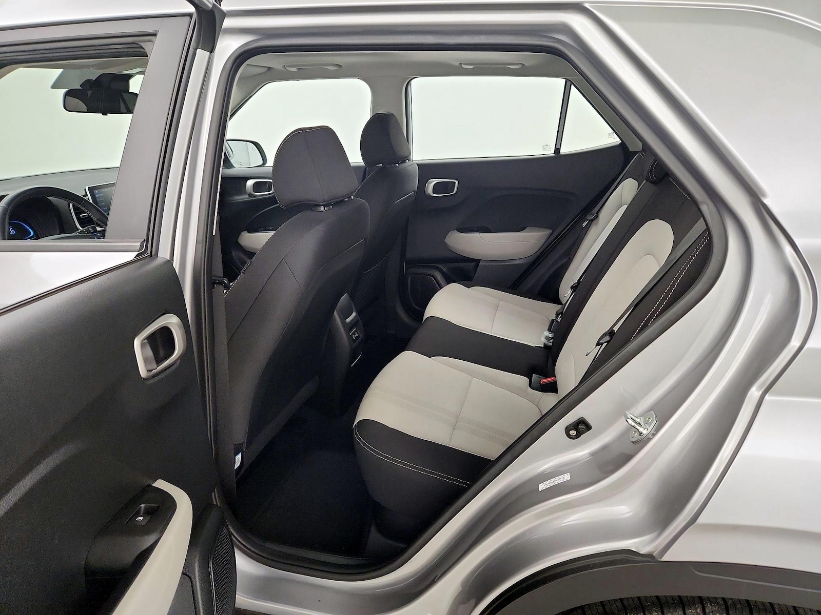 2024 Hyundai Venue SEL - Photo 21