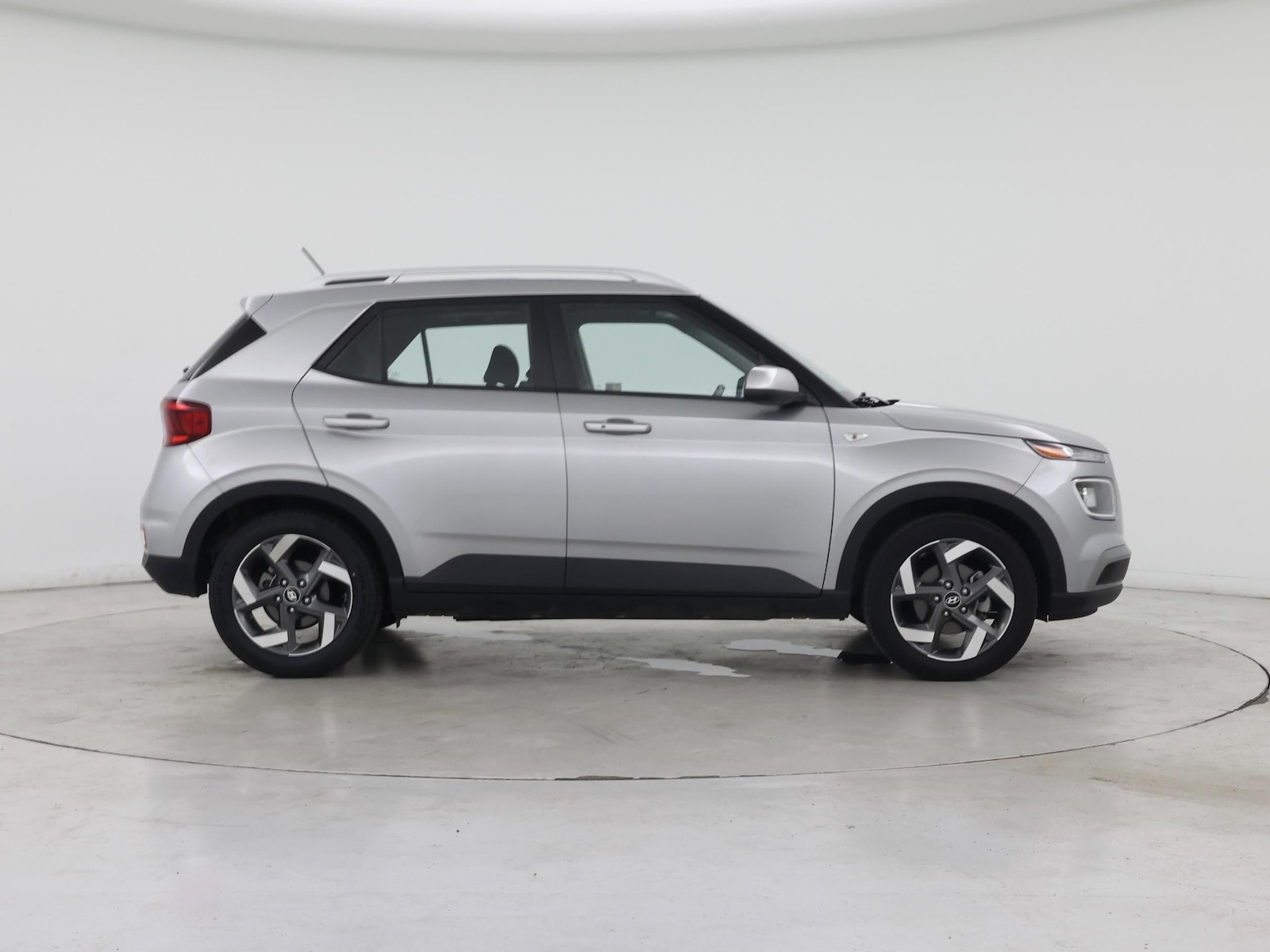 2024 Hyundai Venue SEL - Photo 8