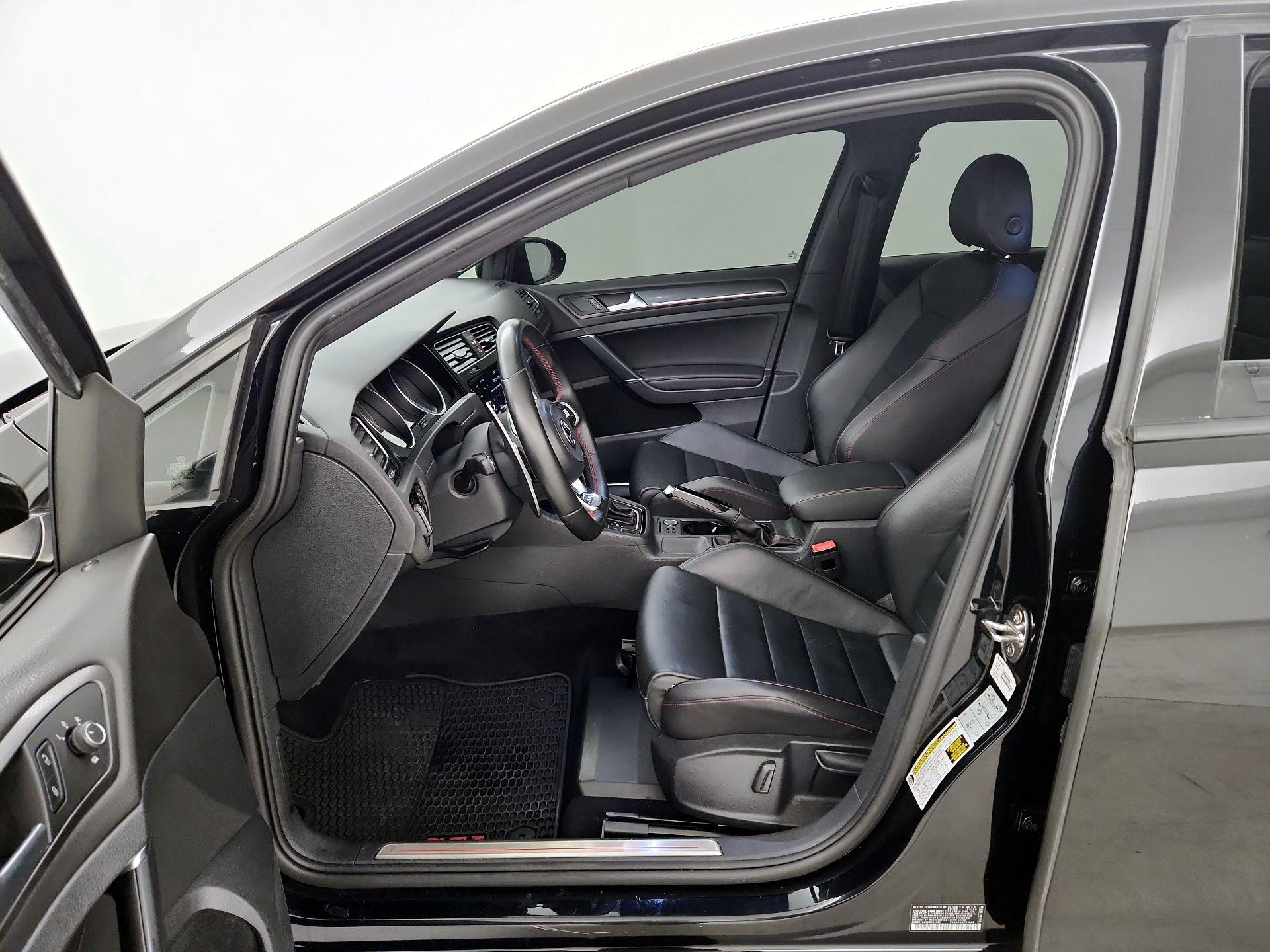 Thumbnail: 2019 Volkswagen Golf - 11