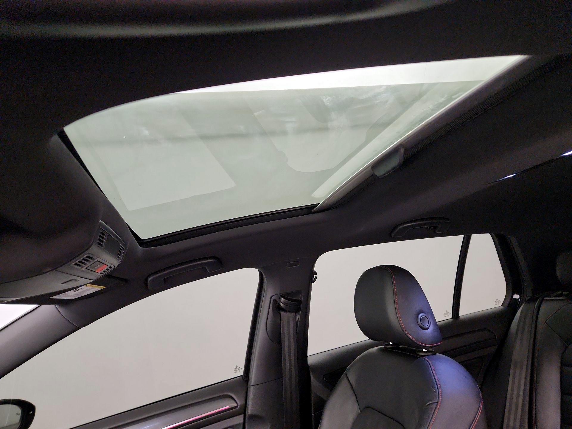 Thumbnail: 2019 Volkswagen Golf - 19