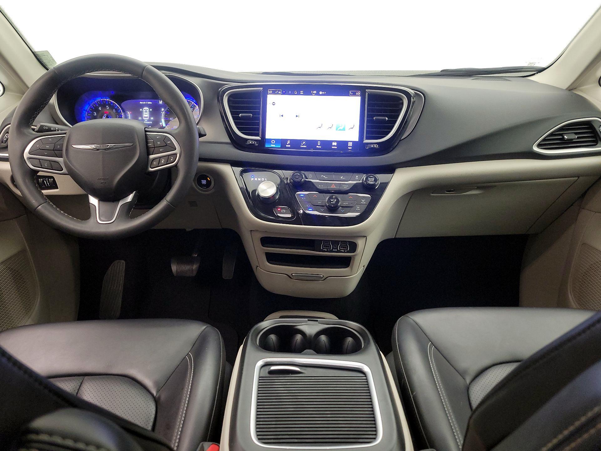 Thumbnail: 2023 Chrysler Pacifica - 9