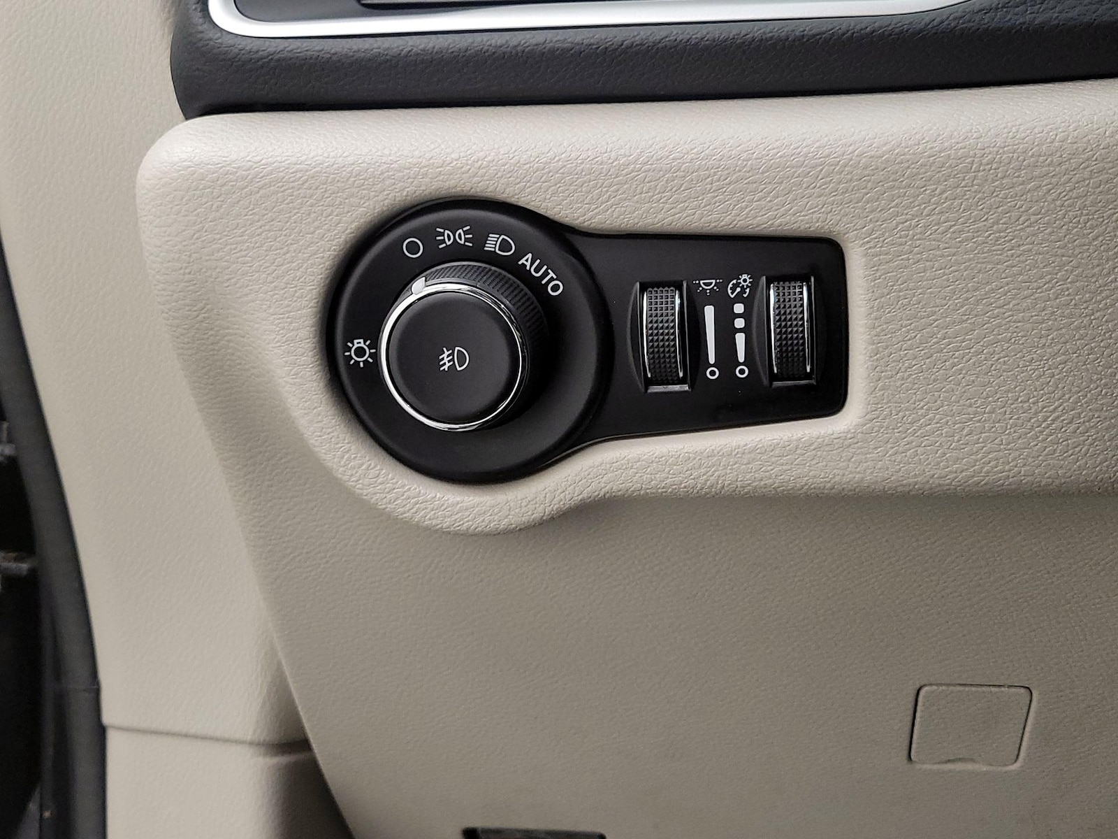 2023 Chrysler Pacifica Touring L - Photo 14