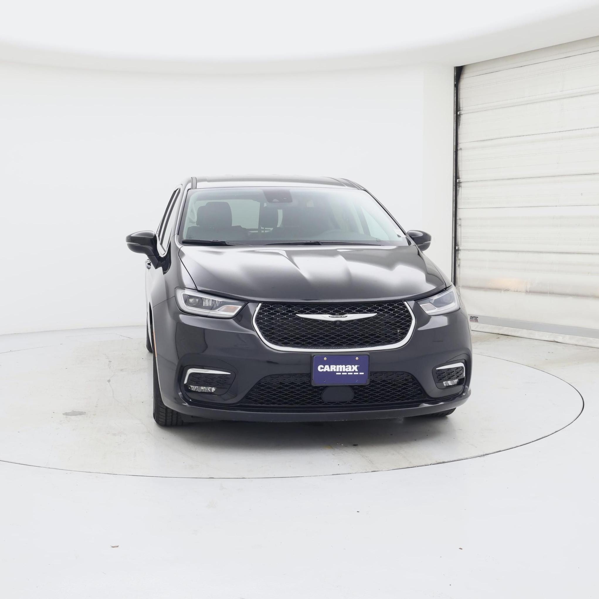 Thumbnail: 2023 Chrysler Pacifica - 5