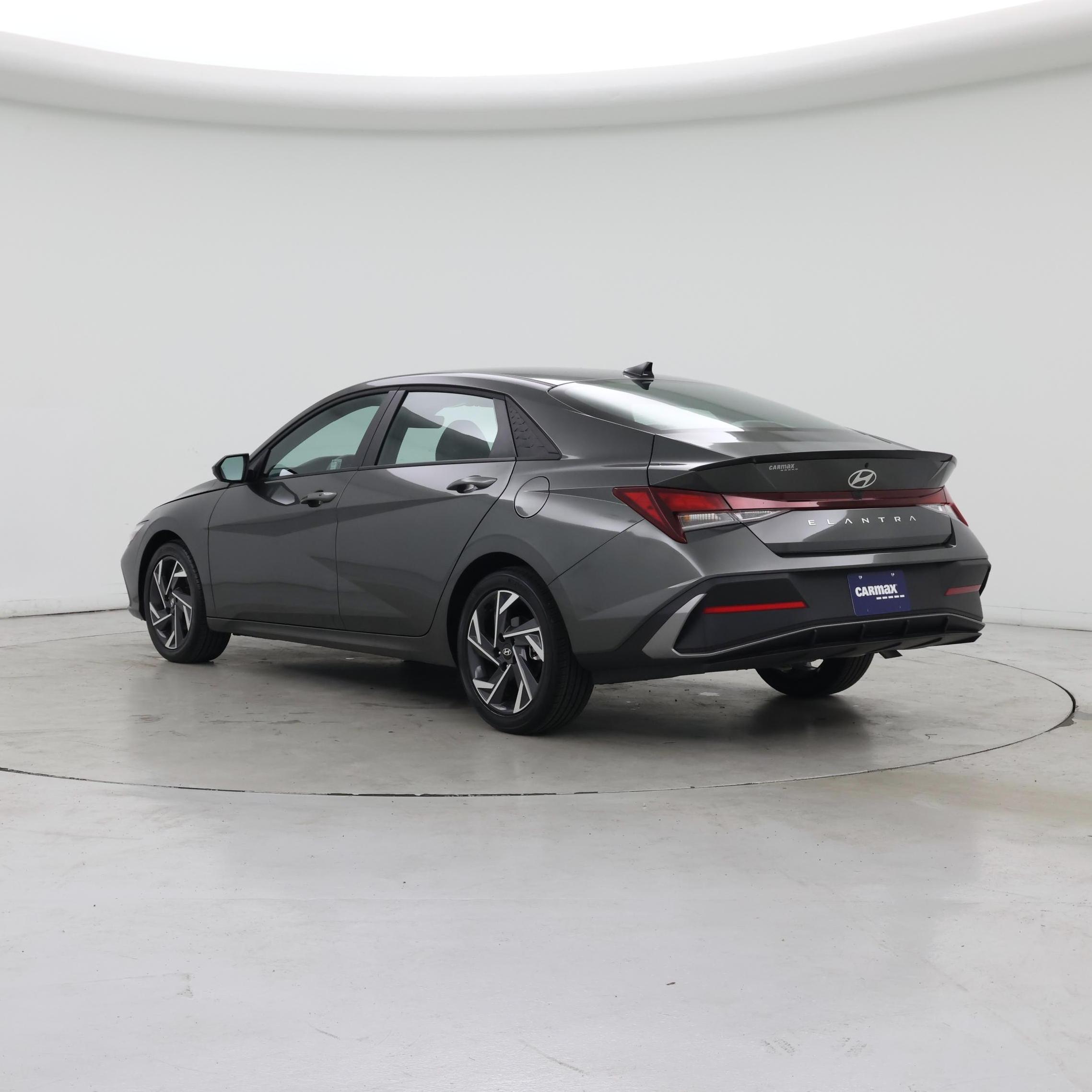 Thumbnail: 2025 Hyundai Elantra - 2