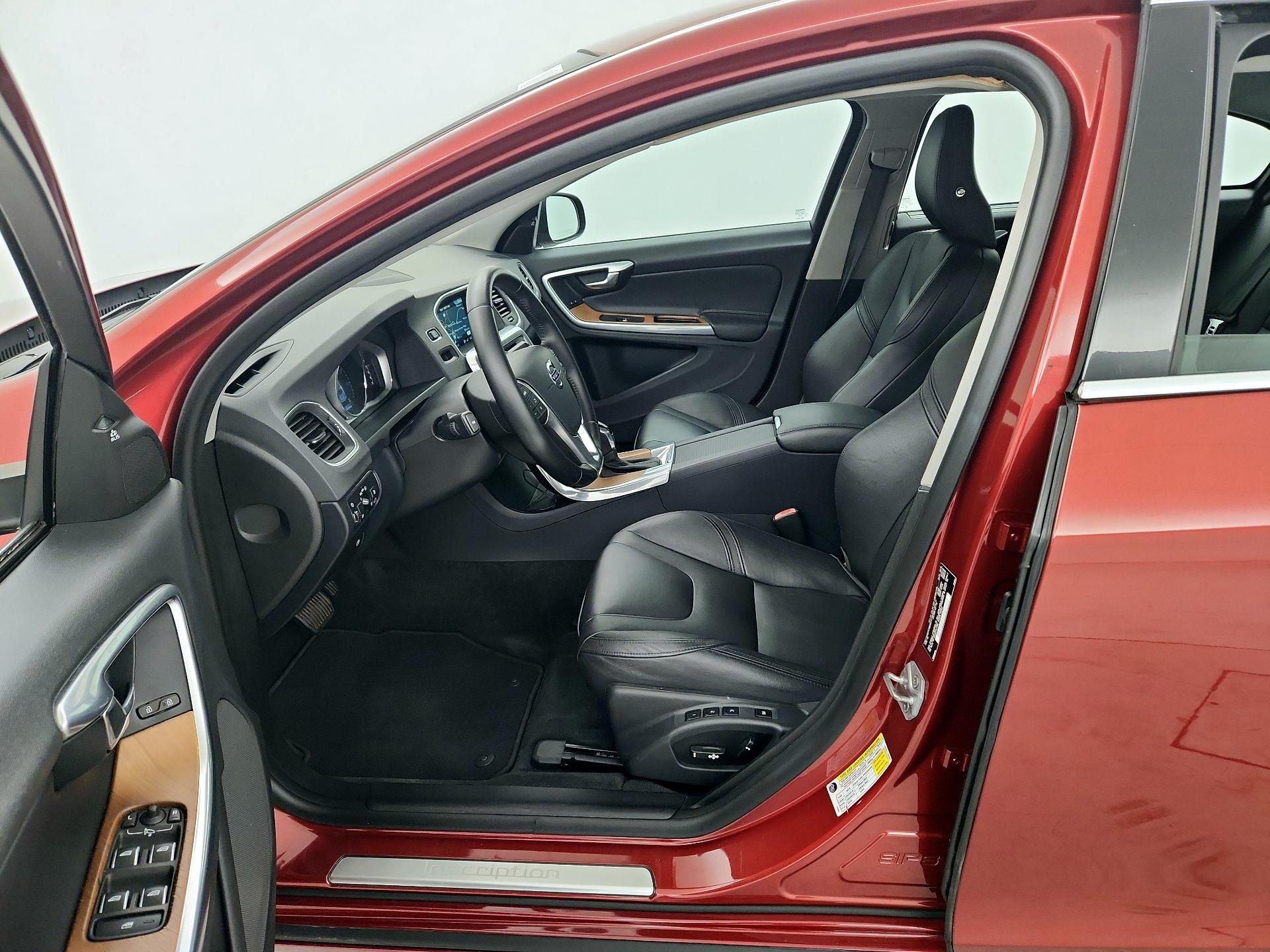Thumbnail: 2016 Volvo S60 - 11