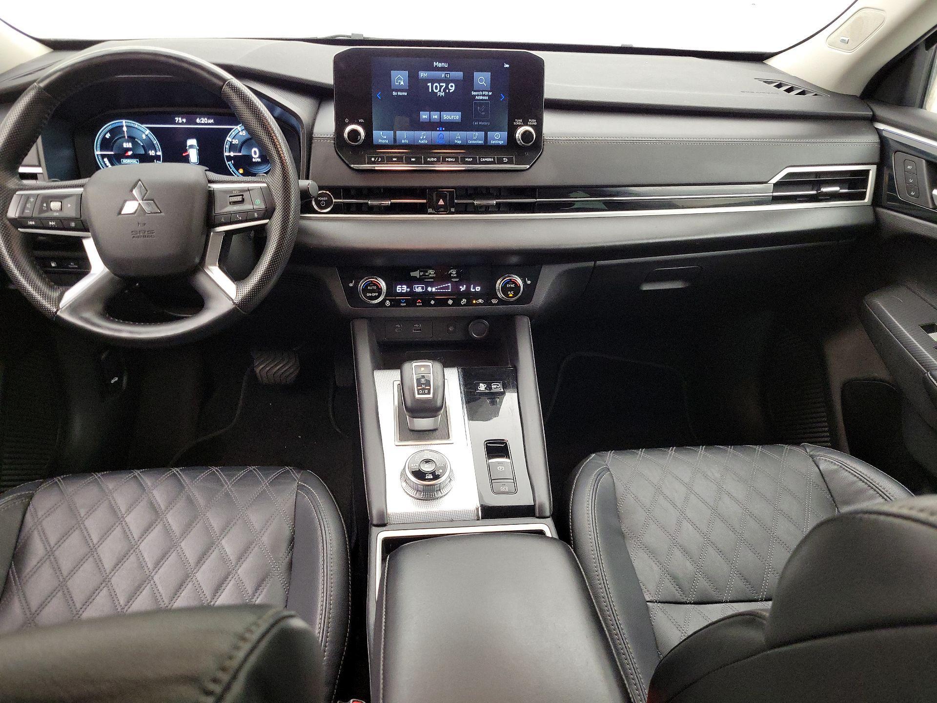 Thumbnail: 2023 Mitsubishi Outlander - 9