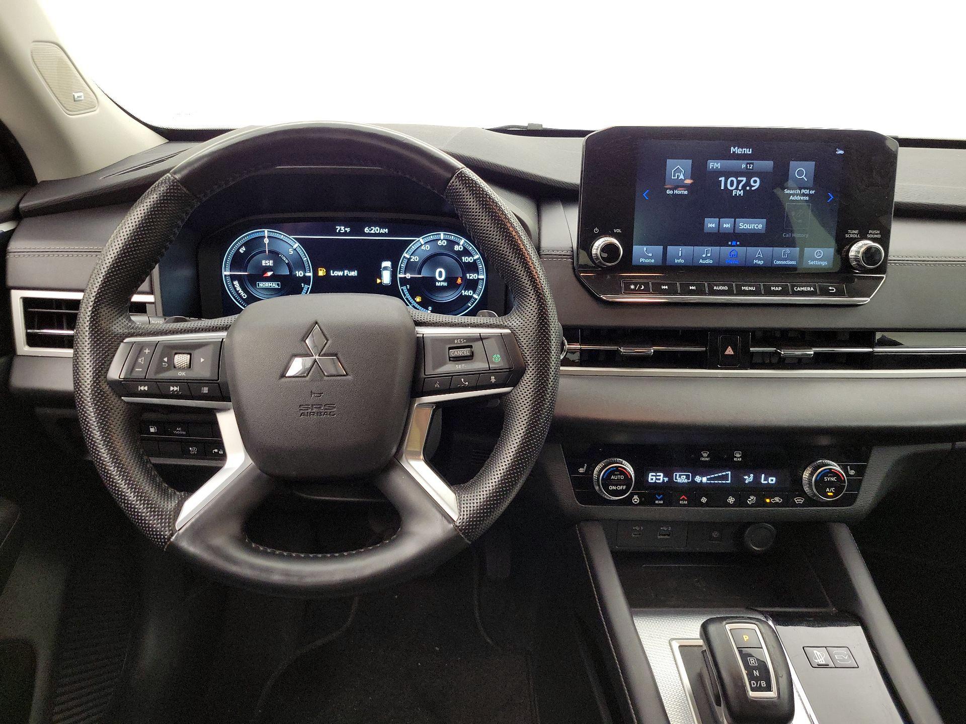 Thumbnail: 2023 Mitsubishi Outlander - 10