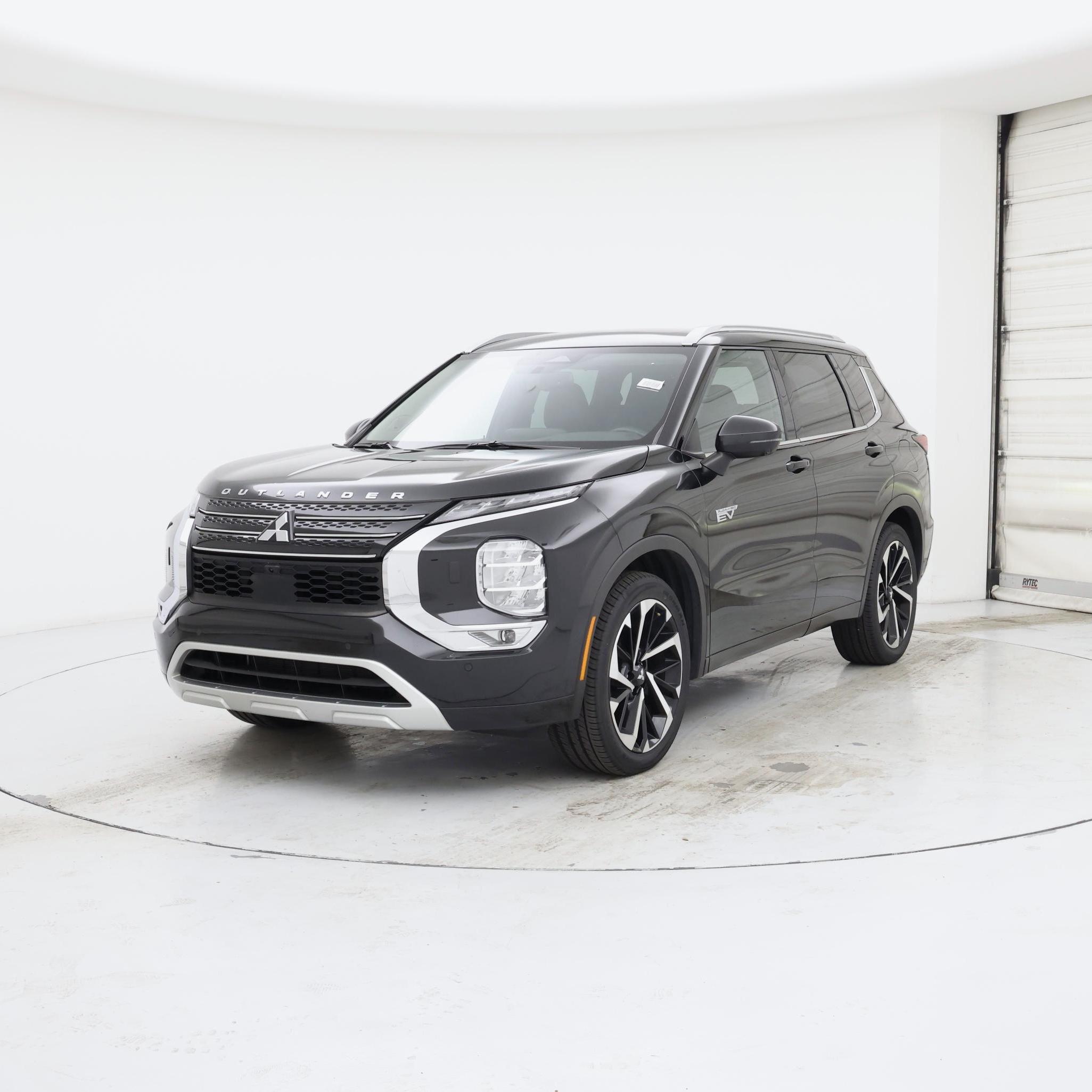 Thumbnail: 2023 Mitsubishi Outlander - 4