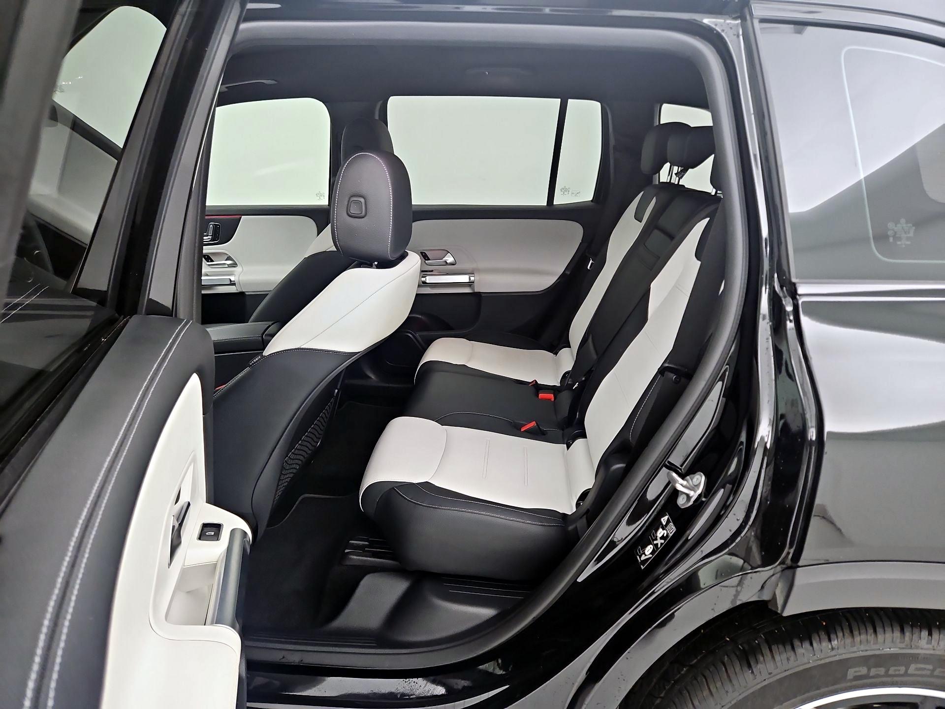 Thumbnail: 2022 Mercedes-Benz GLB - 18