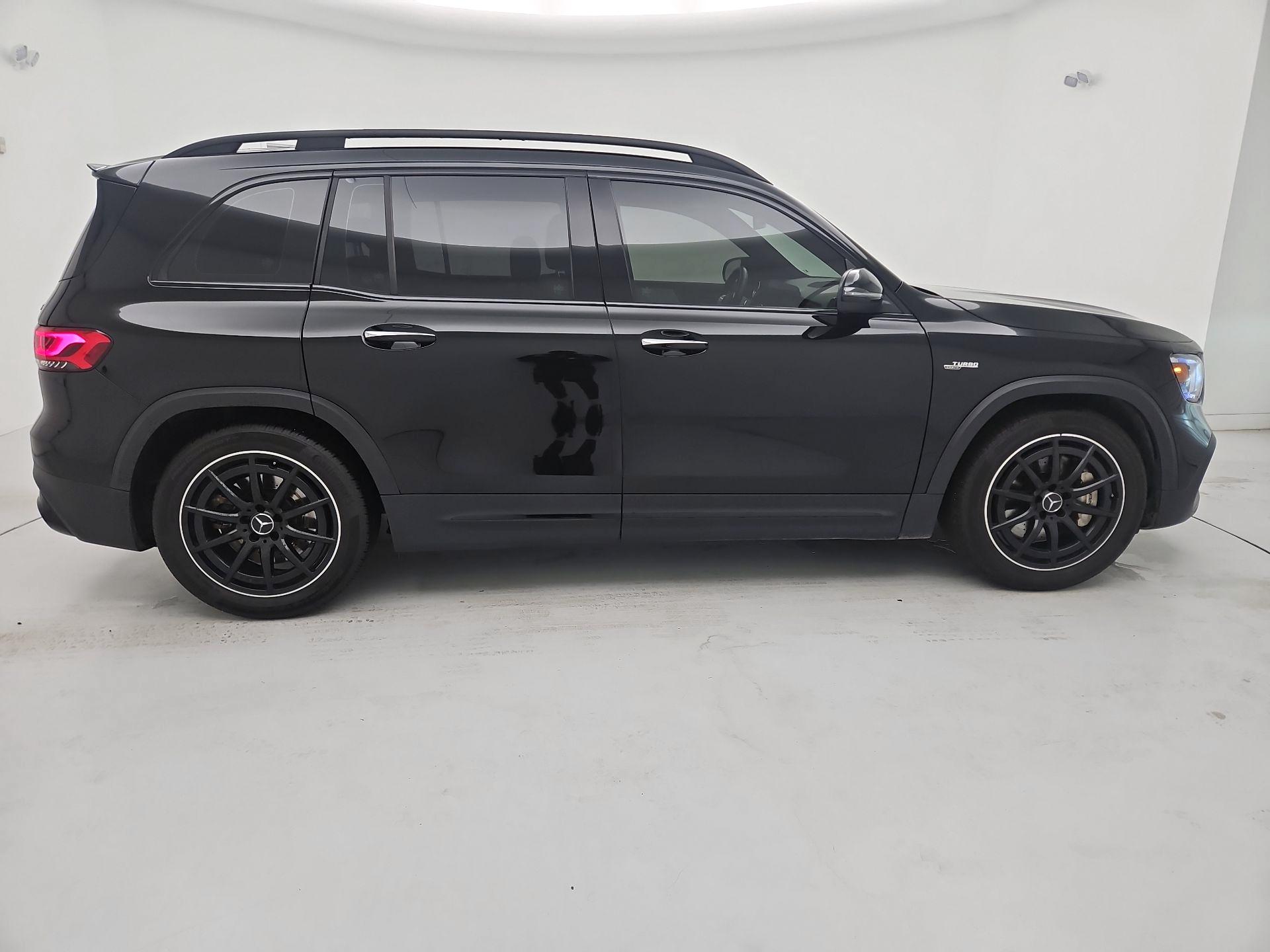 Thumbnail: 2022 Mercedes-Benz GLB - 4