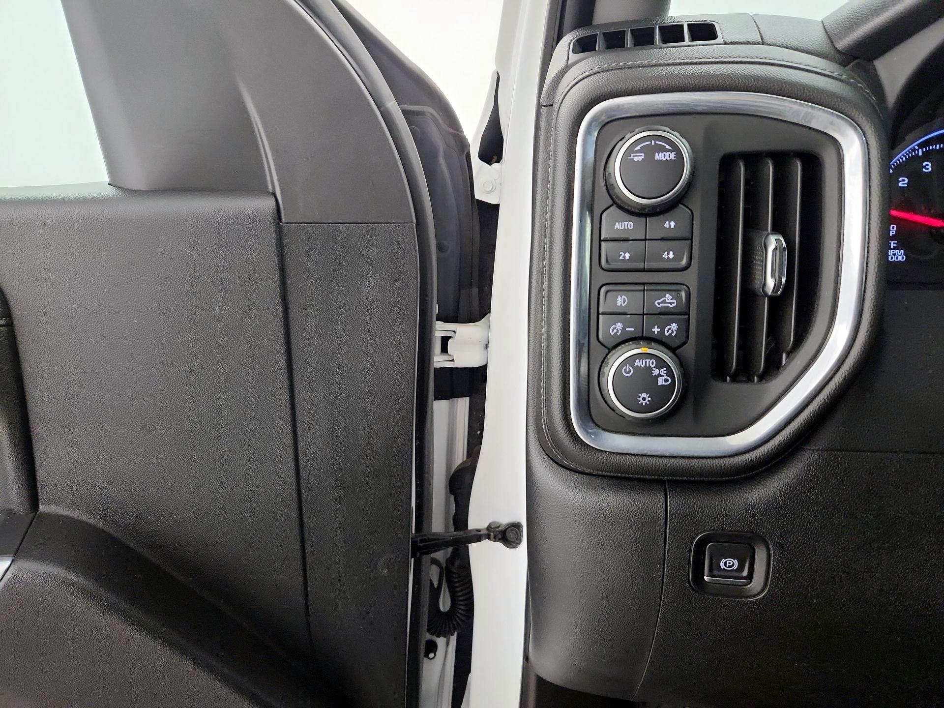 Thumbnail: 2021 Chevrolet Silverado 1500 - 13