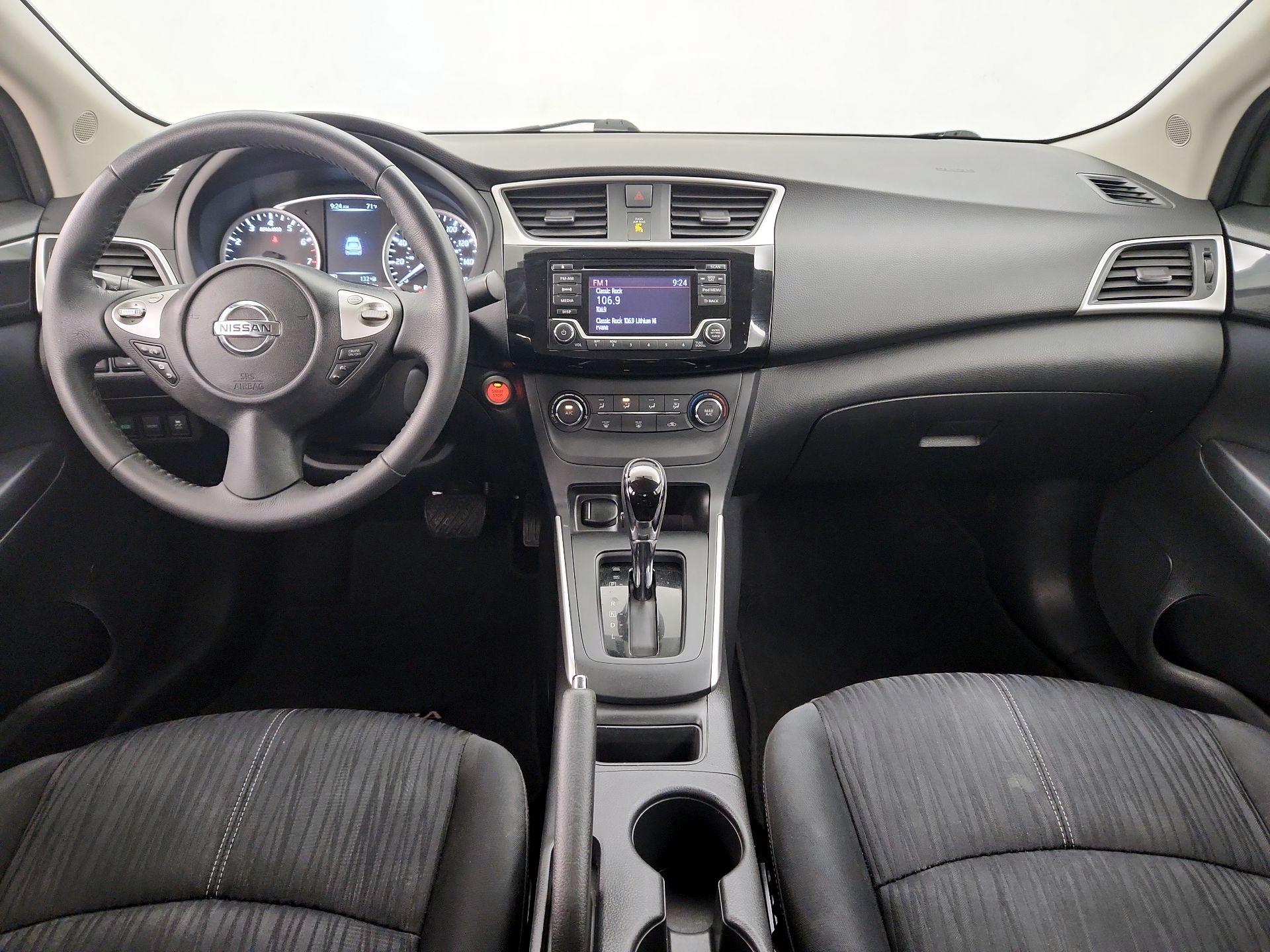 Thumbnail: 2017 Nissan Sentra - 9