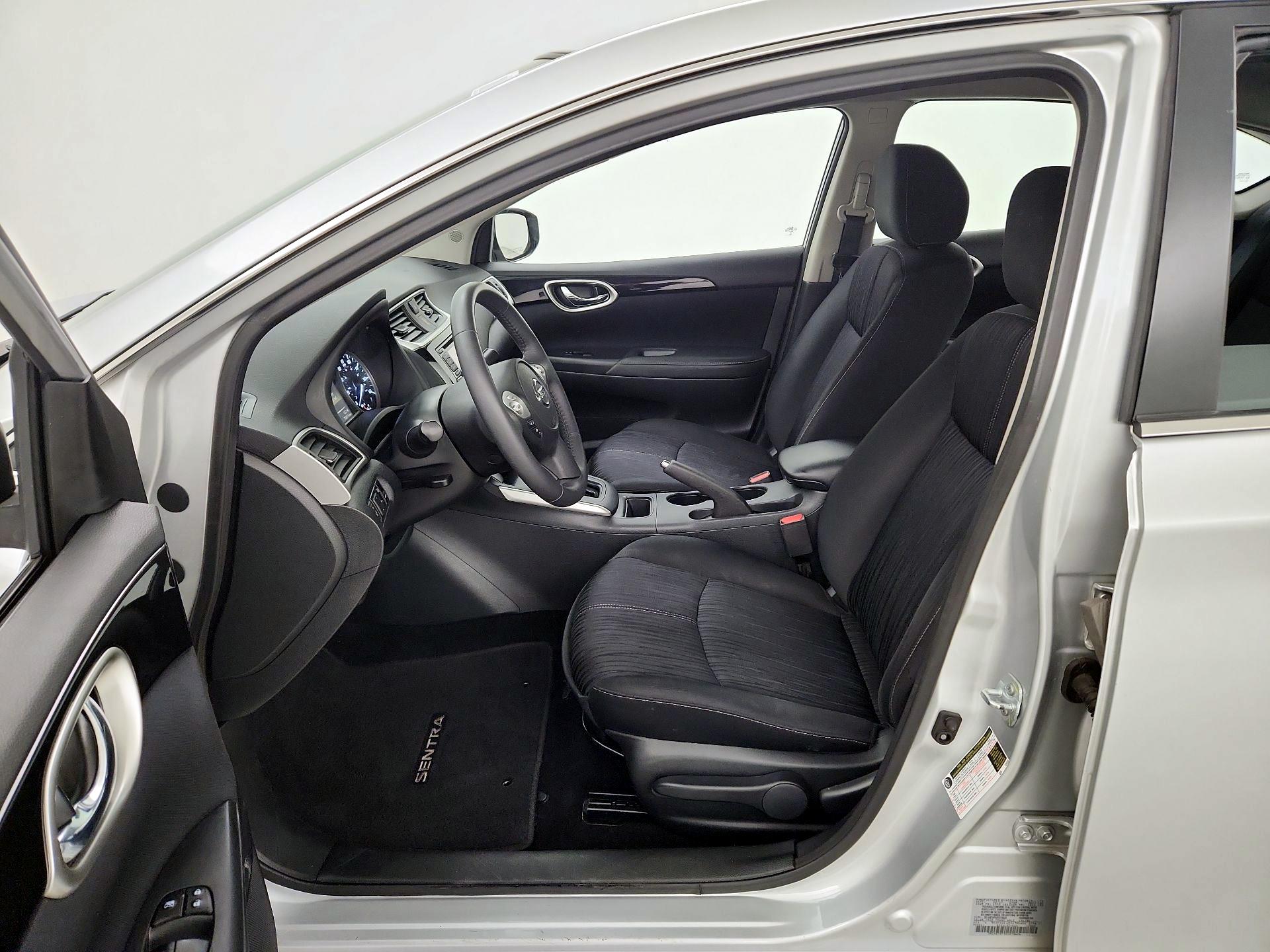 Thumbnail: 2017 Nissan Sentra - 11