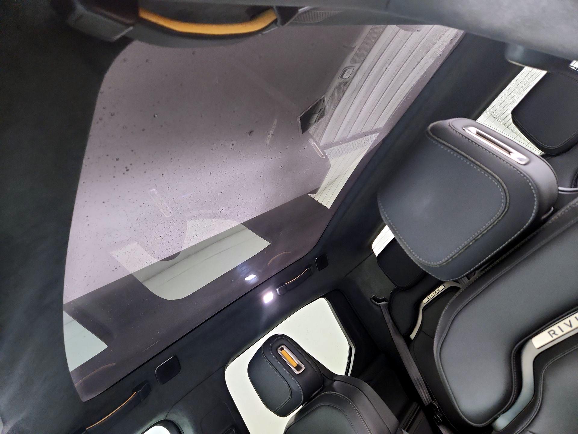 Thumbnail: 2022 Rivian R1T - 18
