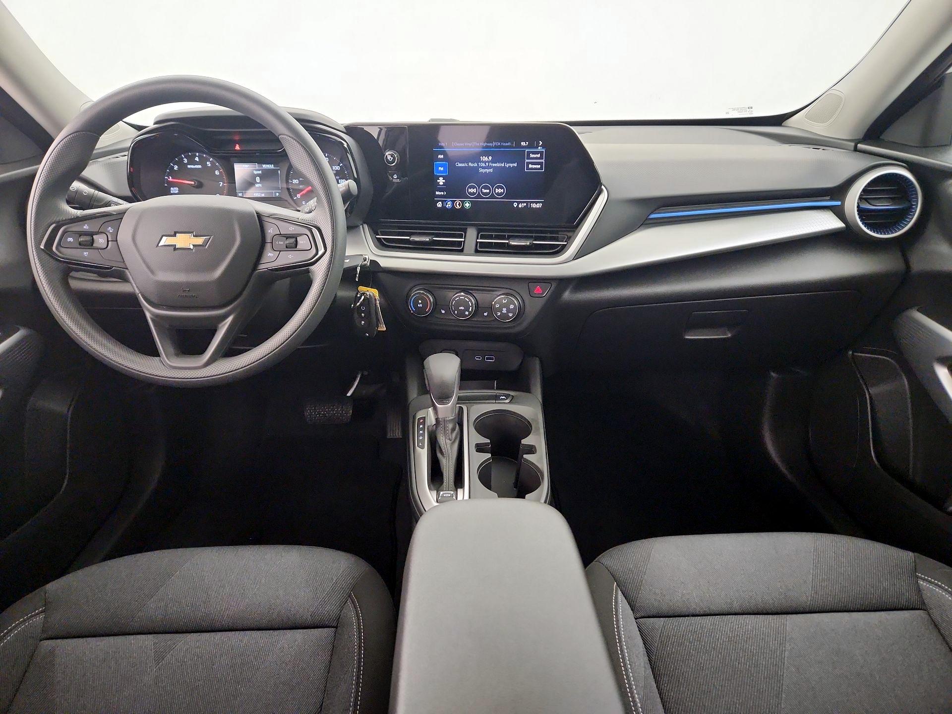 Thumbnail: 2025 Chevrolet Trax - 9