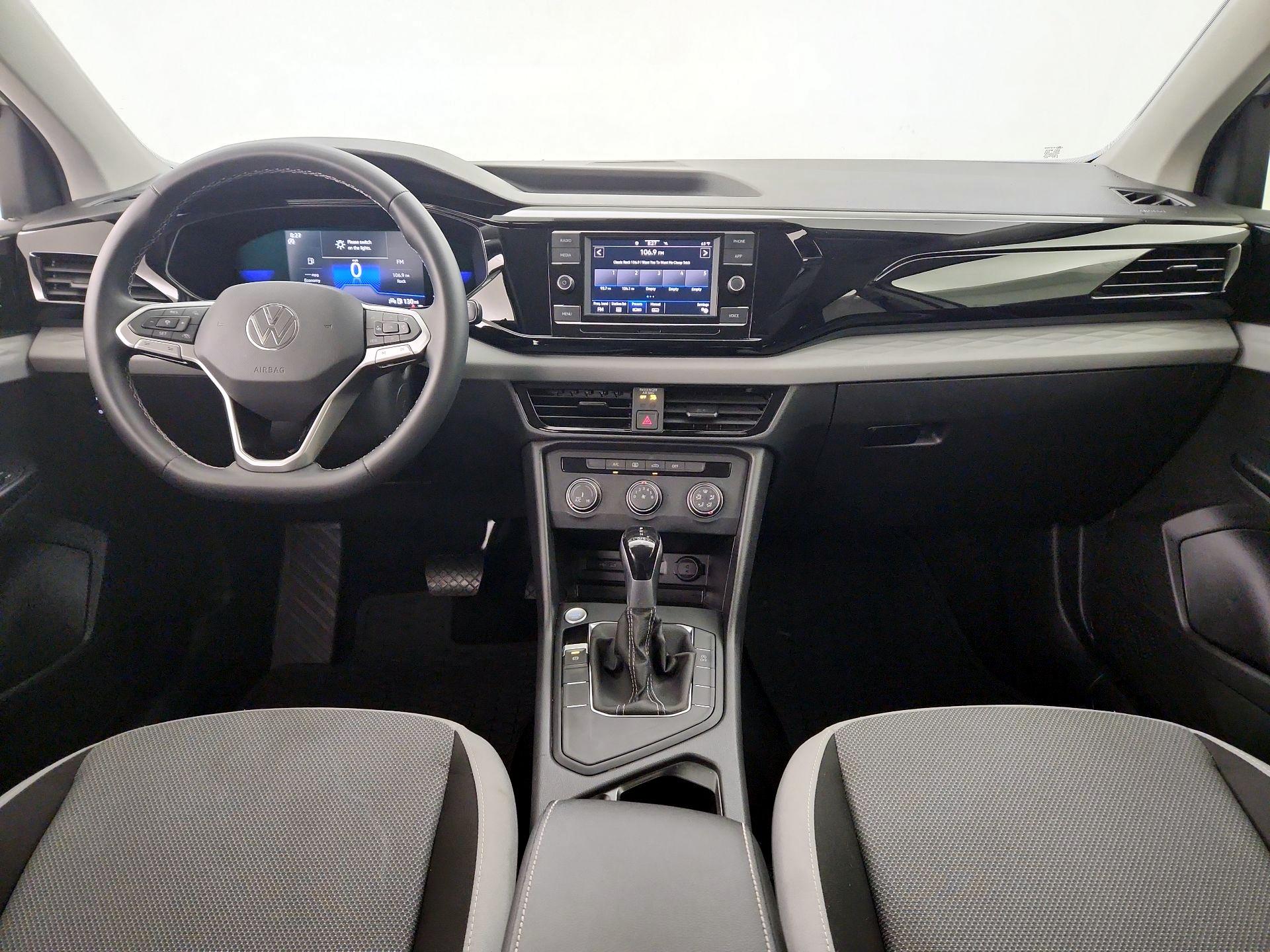Thumbnail: 2022 Volkswagen Taos - 9