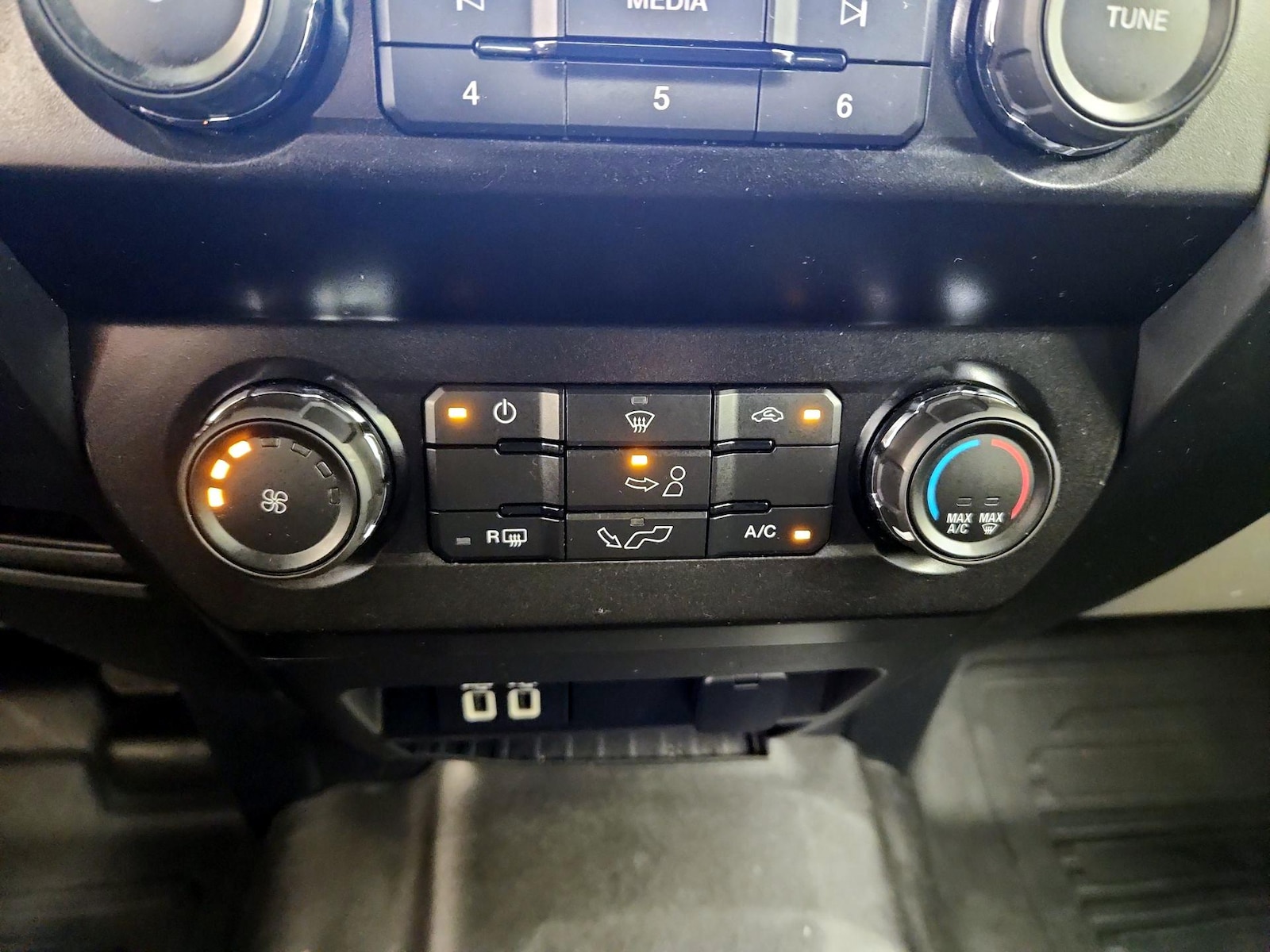 2019 Ford F-150 XL - Photo 17
