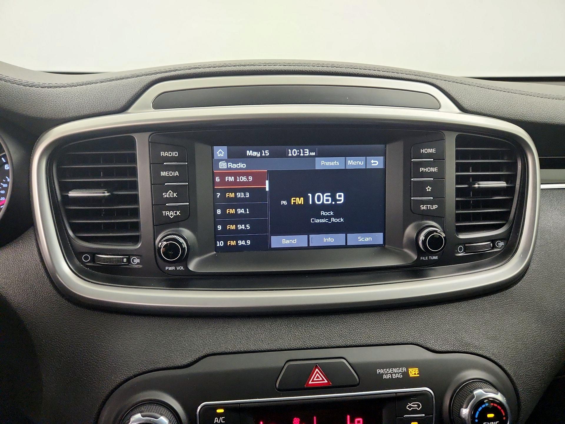Thumbnail: 2019 Kia Sorento - 15