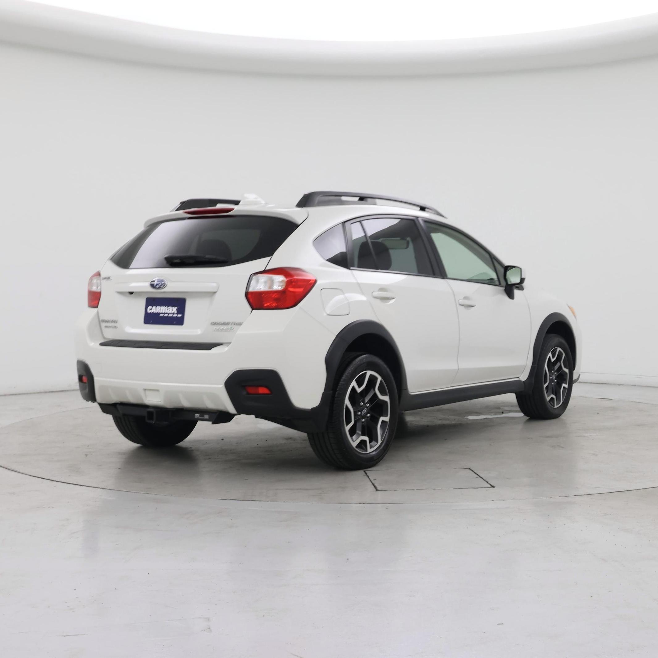 Thumbnail: 2017 Subaru Crosstrek - 8