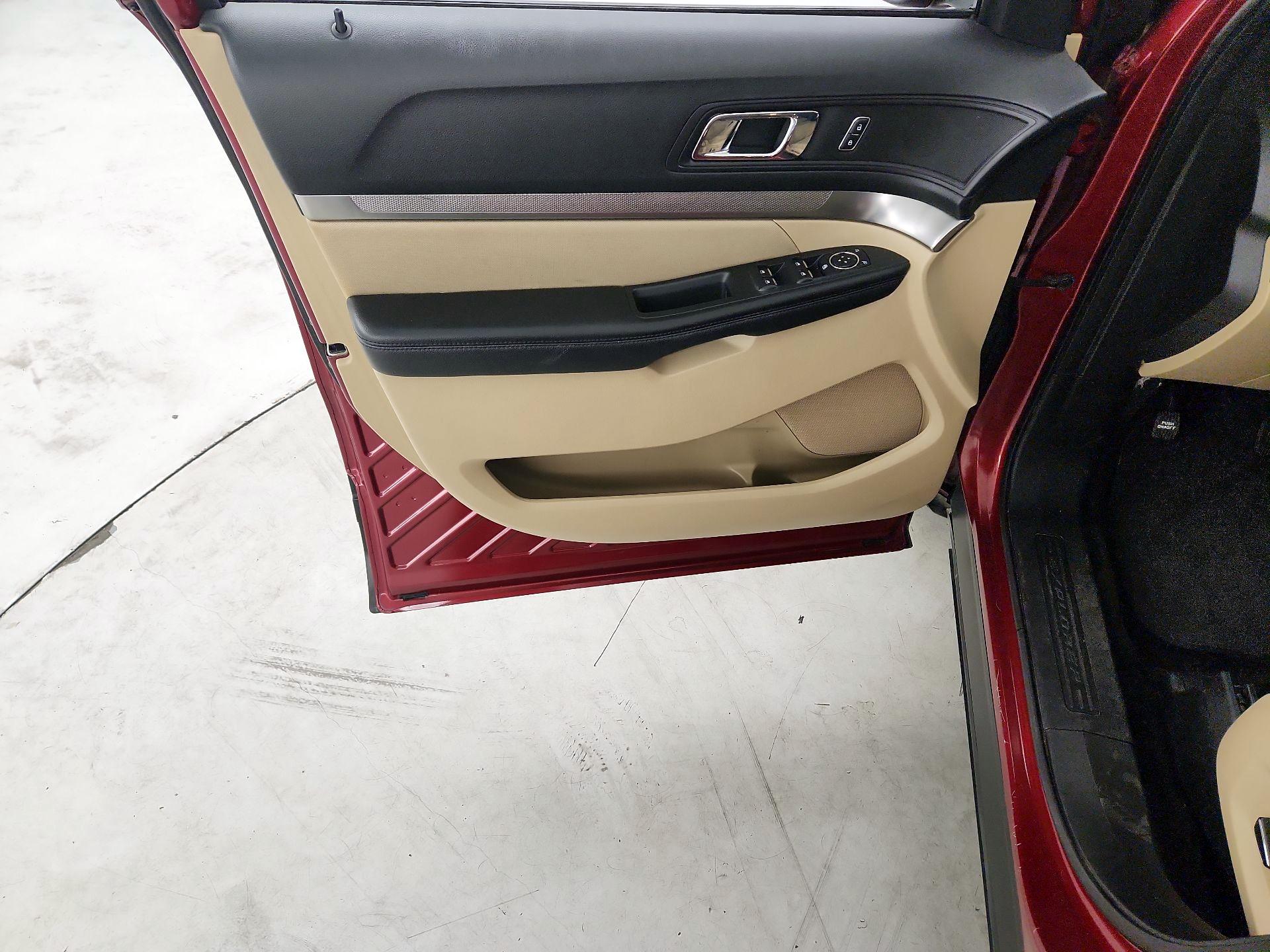 Thumbnail: 2017 Ford Explorer - 12