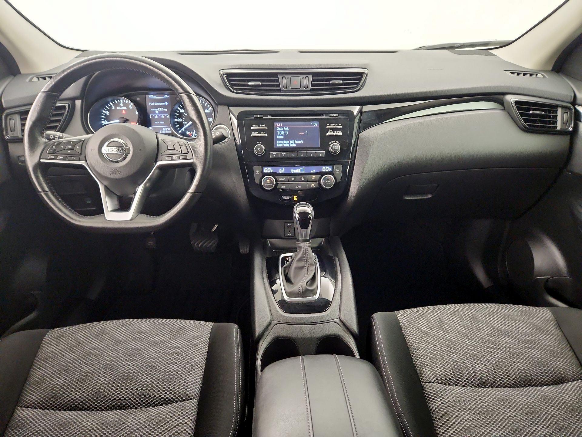 Thumbnail: 2018 Nissan Rogue Sport - 9