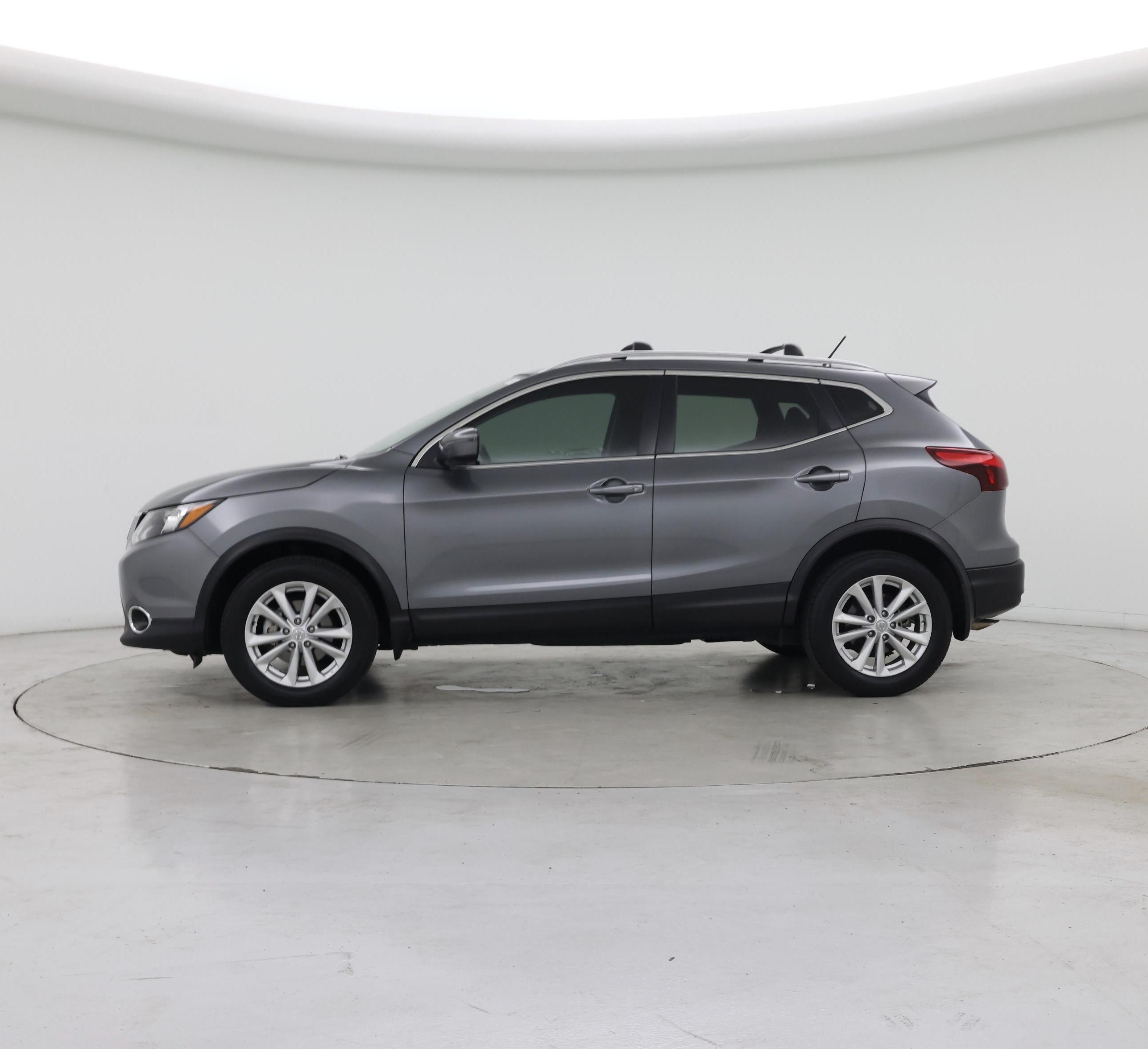 Thumbnail: 2018 Nissan Rogue Sport - 3