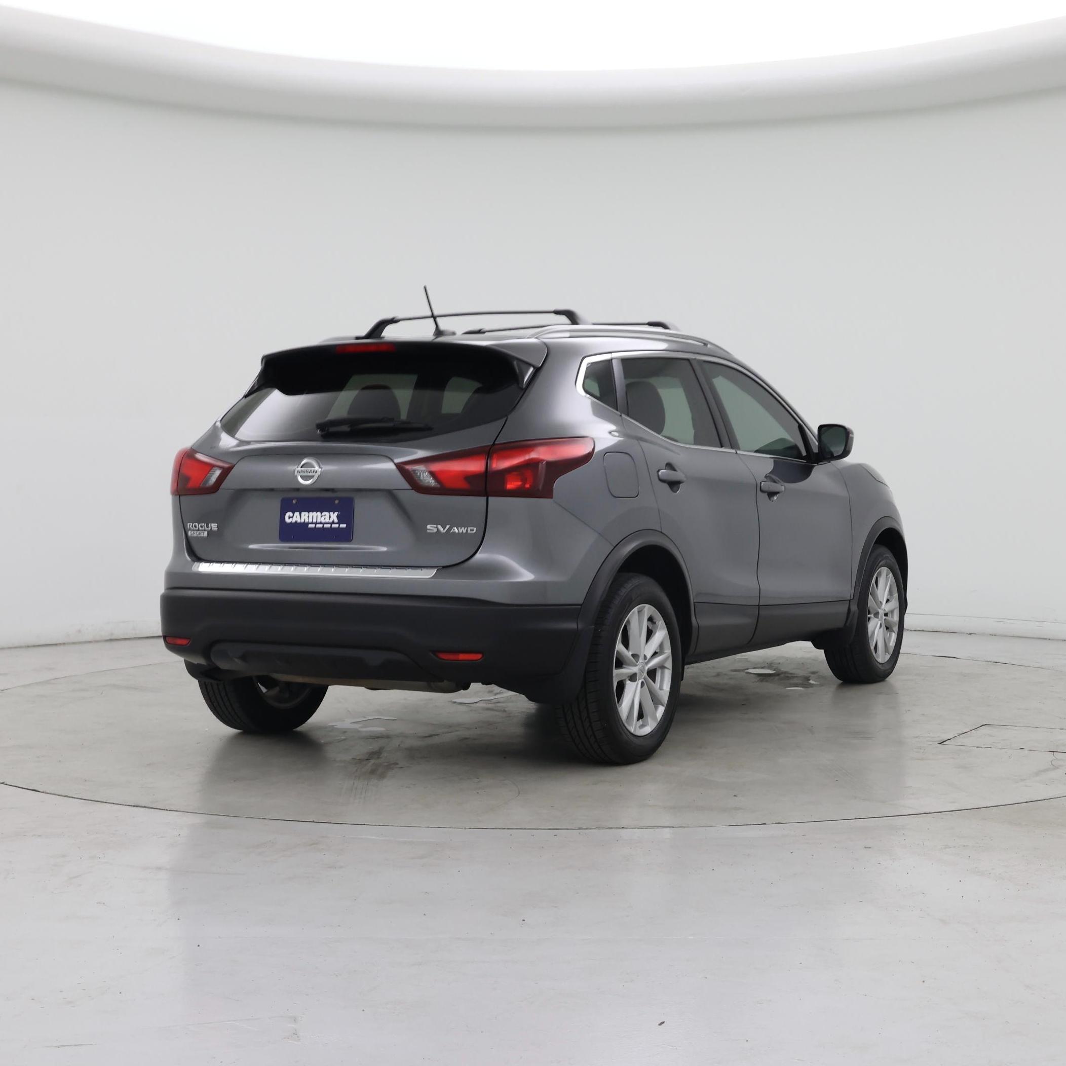 Thumbnail: 2018 Nissan Rogue Sport - 8