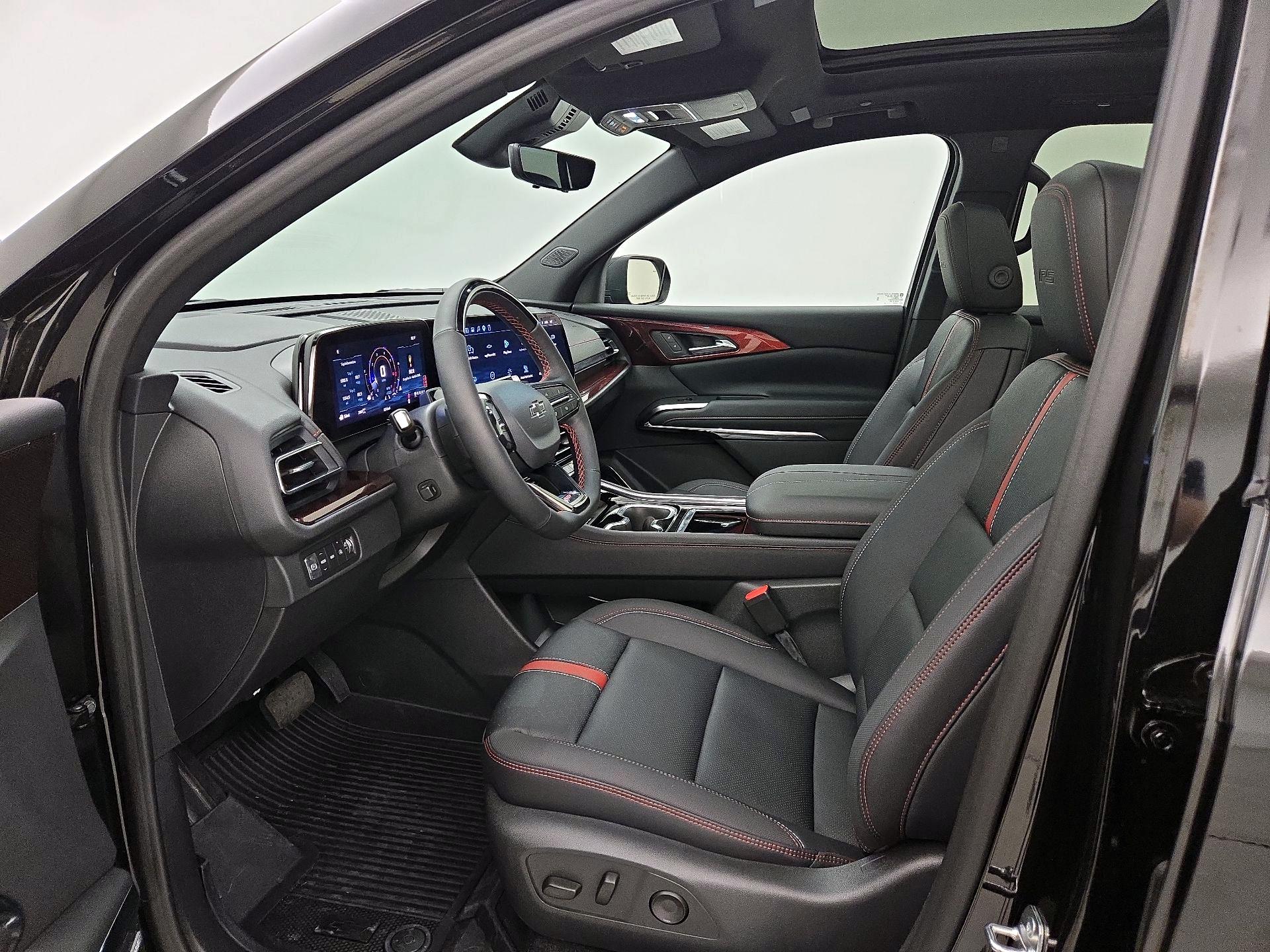 Thumbnail: 2026 Chevrolet Traverse - 11