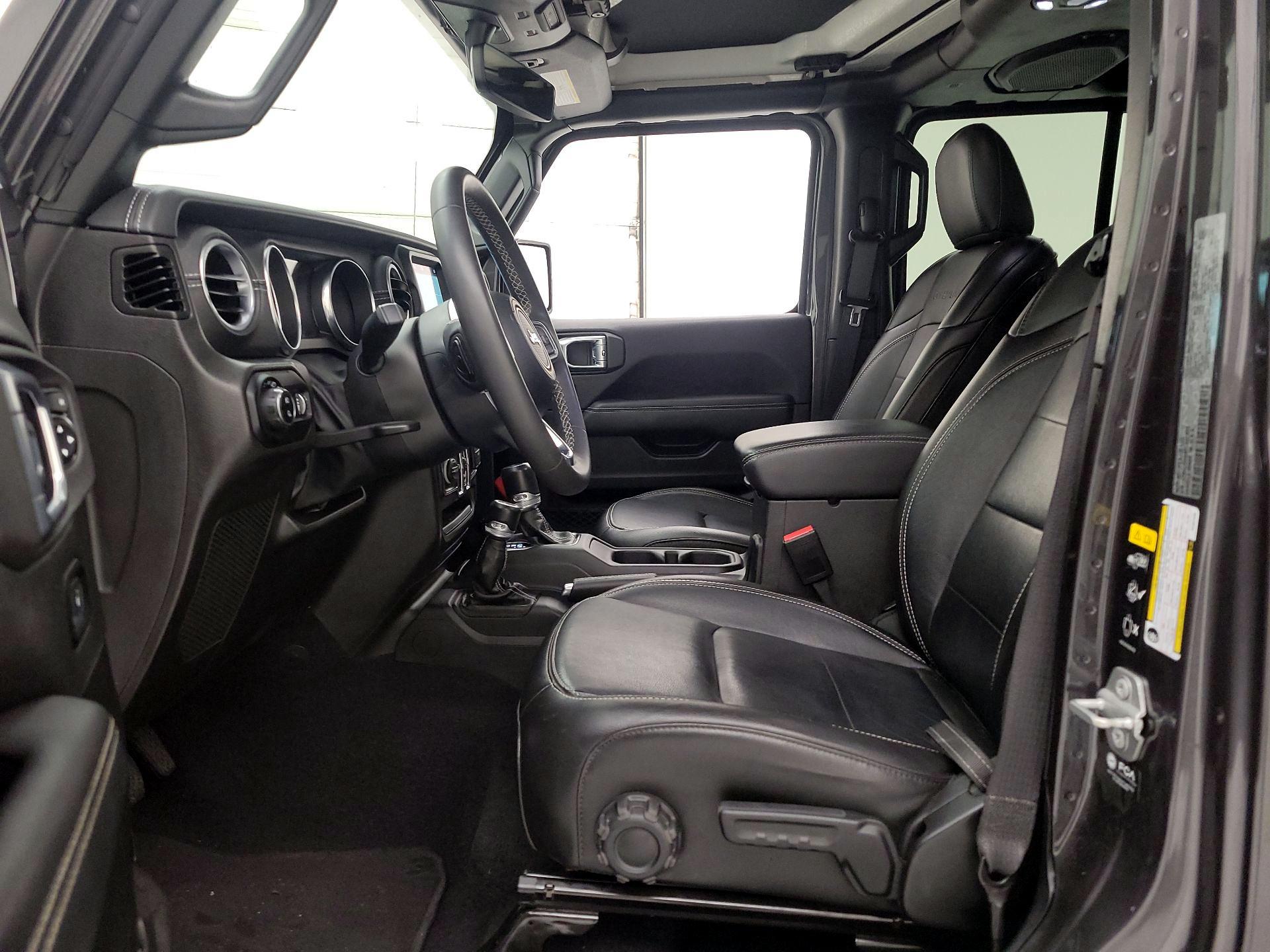 Thumbnail: 2023 Jeep Gladiator - 11