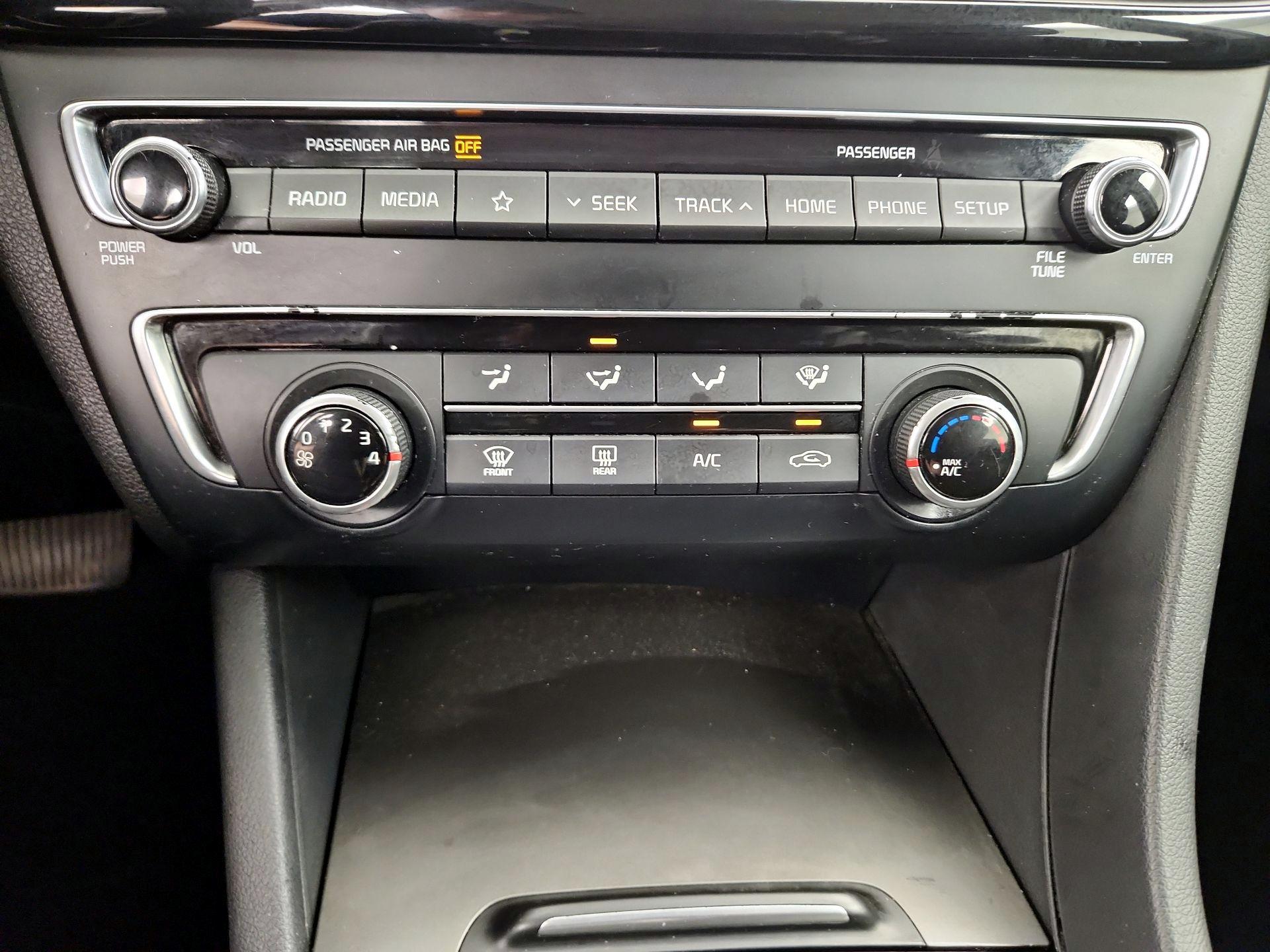 Thumbnail: 2019 Kia Optima - 16