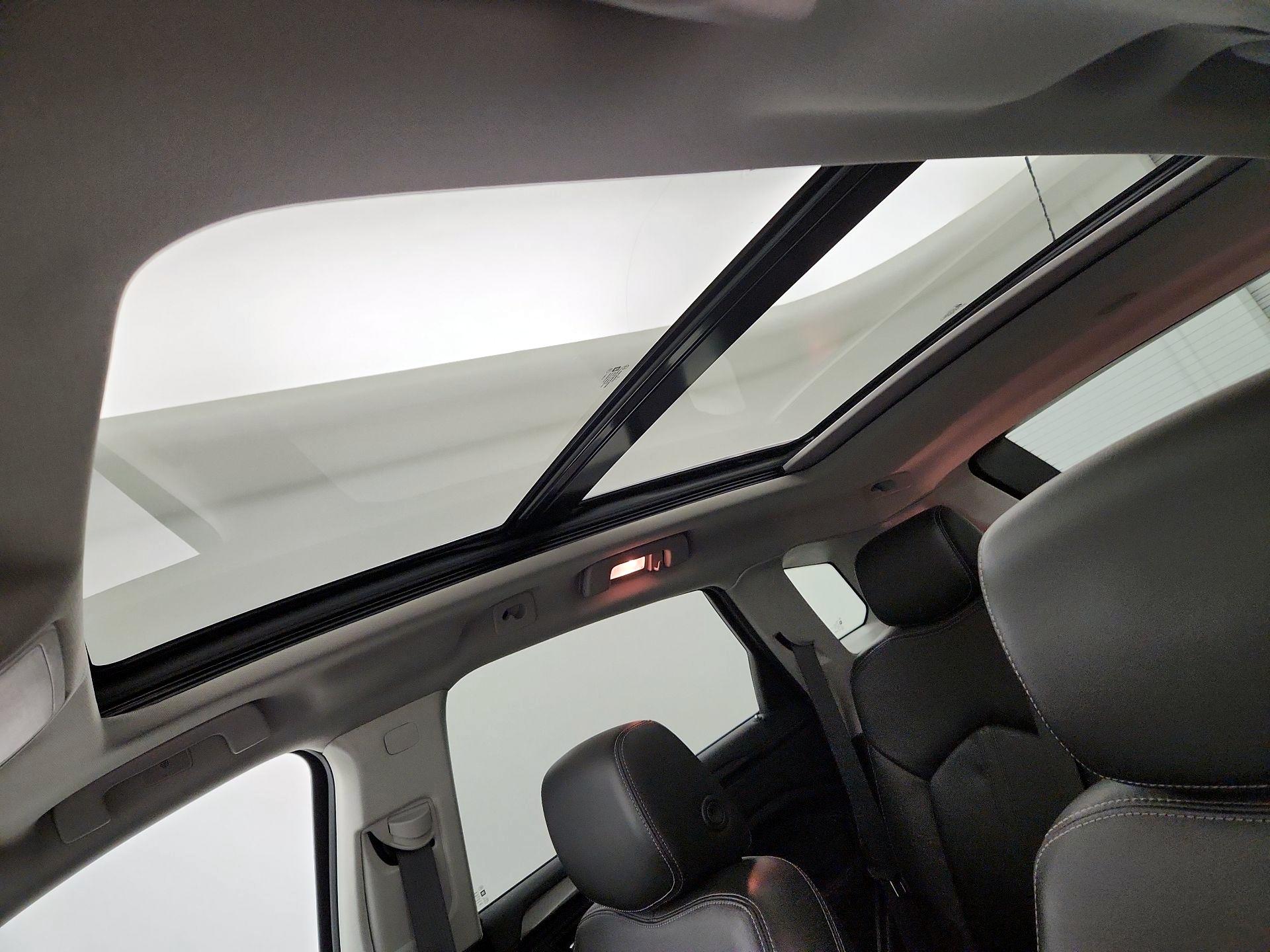 Thumbnail: 2016 Cadillac SRX - 20