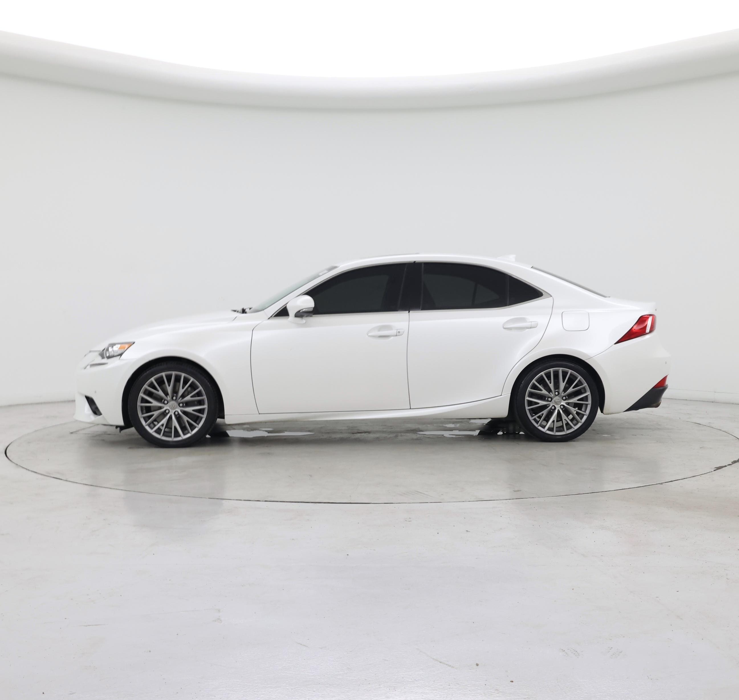 Thumbnail: 2016 Lexus IS - 3