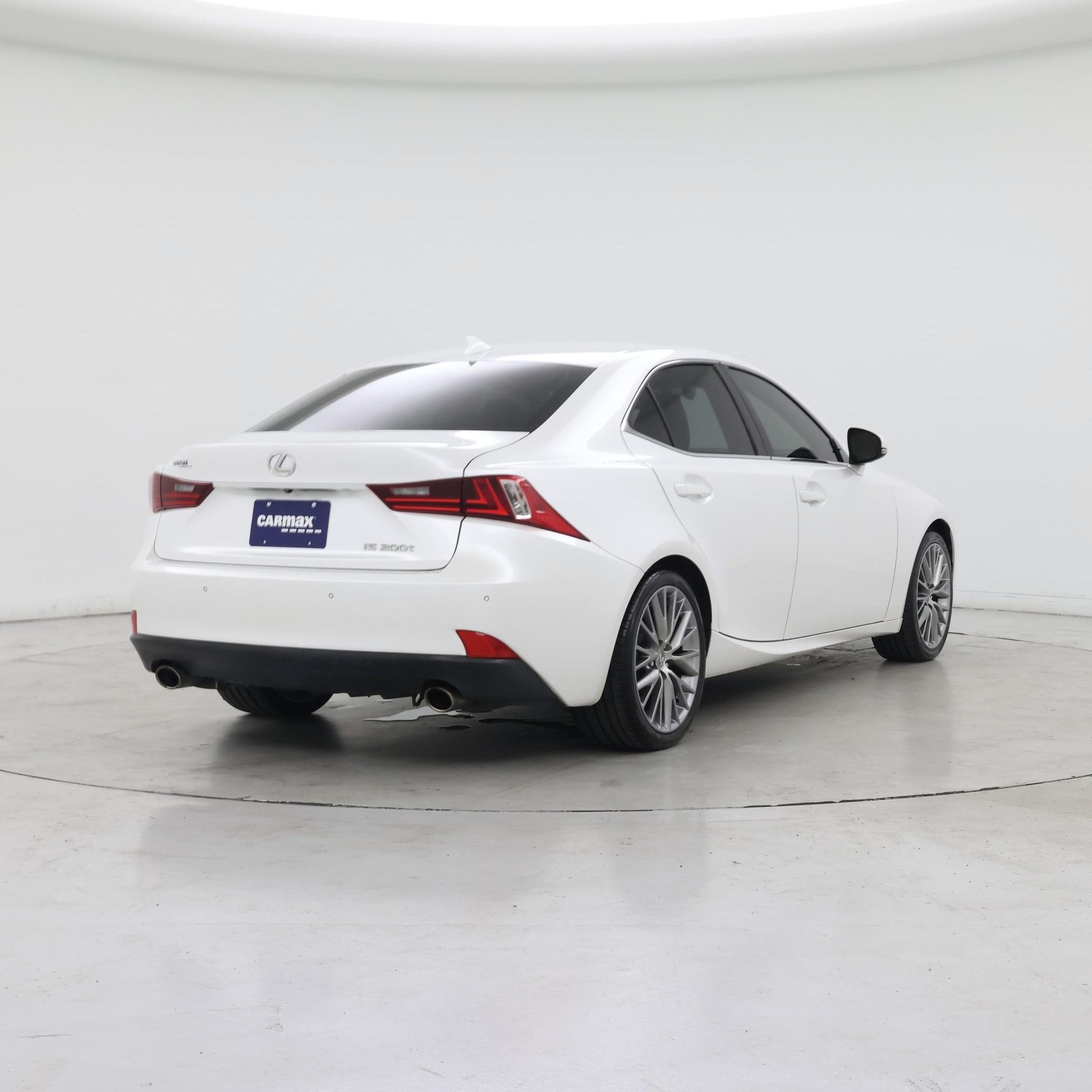 Thumbnail: 2016 Lexus IS - 8