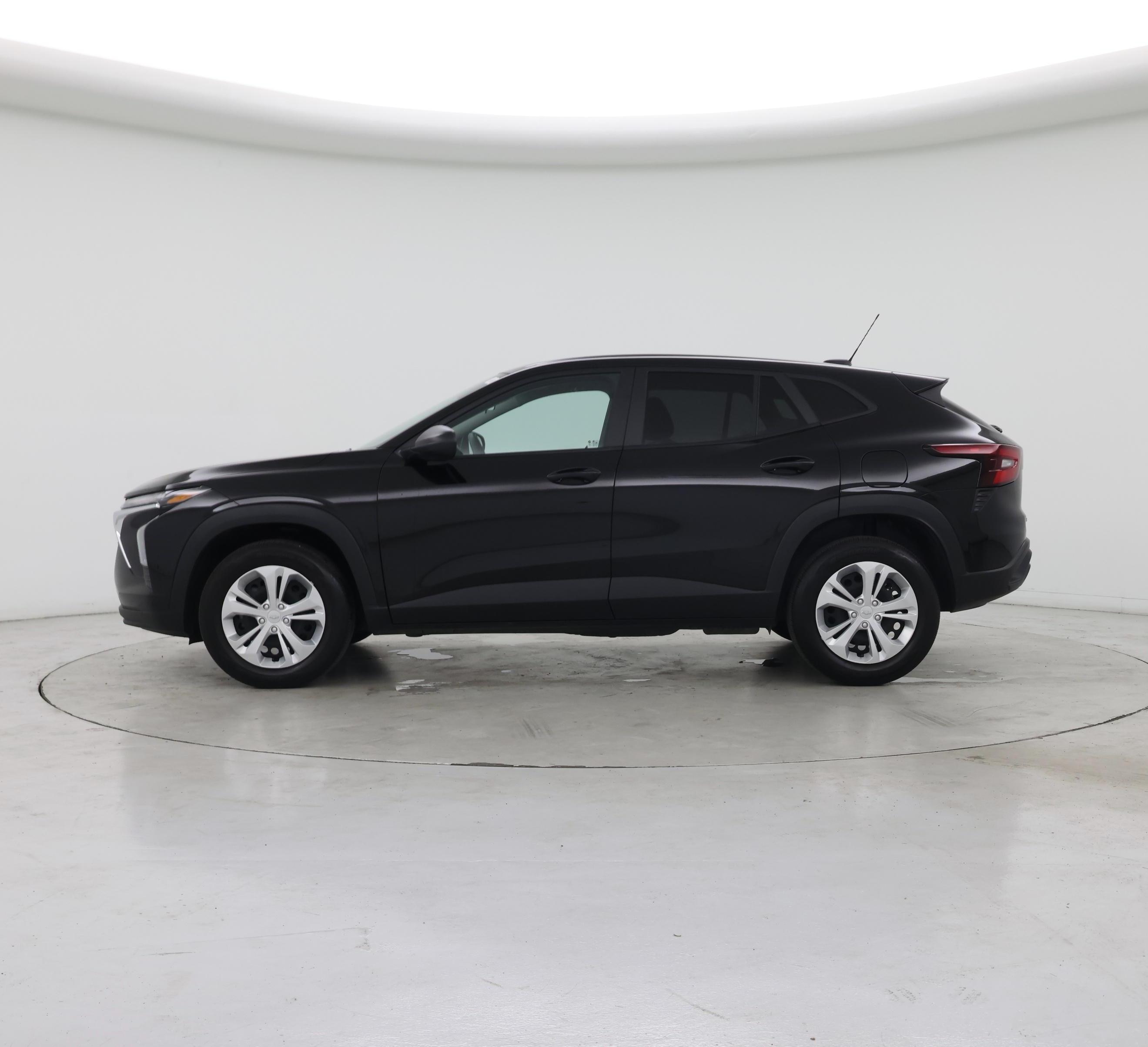 Thumbnail: 2025 Chevrolet Trax - 3
