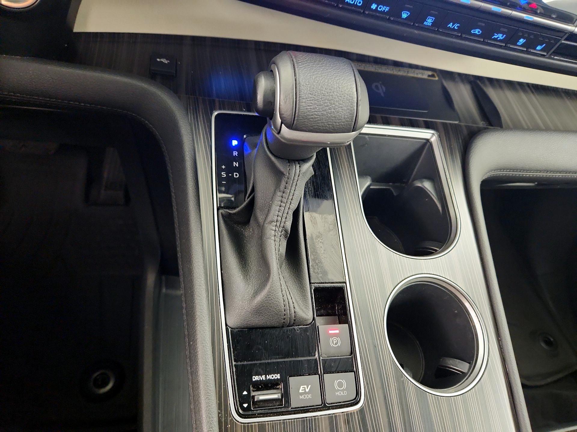 Thumbnail: 2024 Toyota Sienna - 18